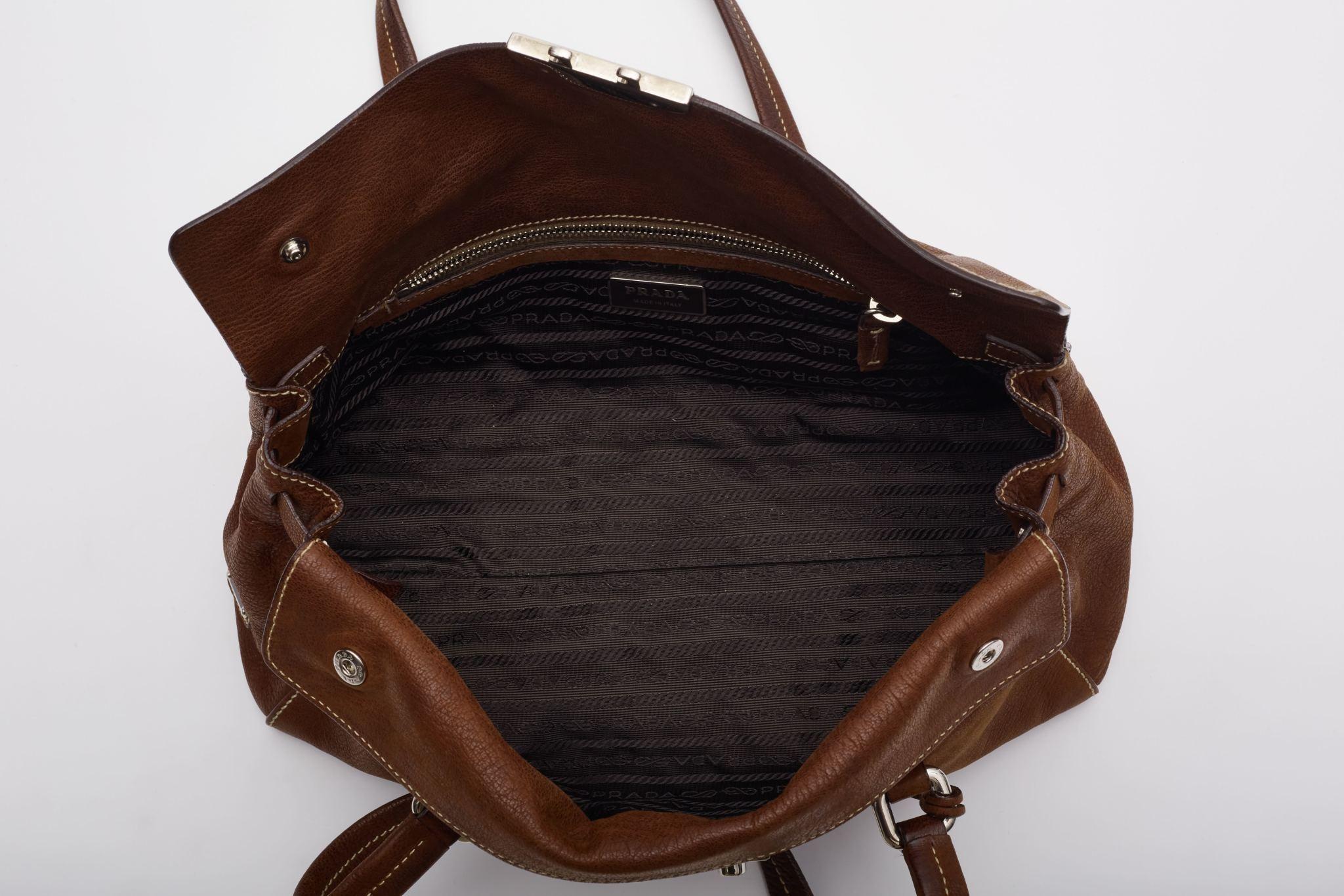 Bolso Prada Candado Piel Marrón Easy Antik en venta 6