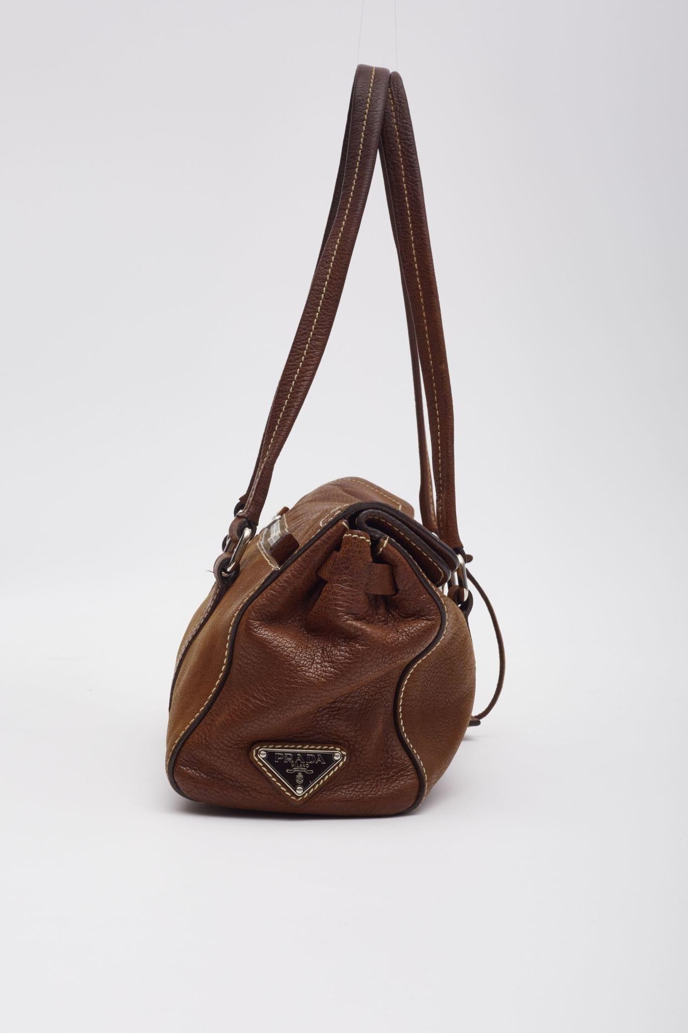 Bolso Prada Candado Piel Marrón Easy Antik en venta 1
