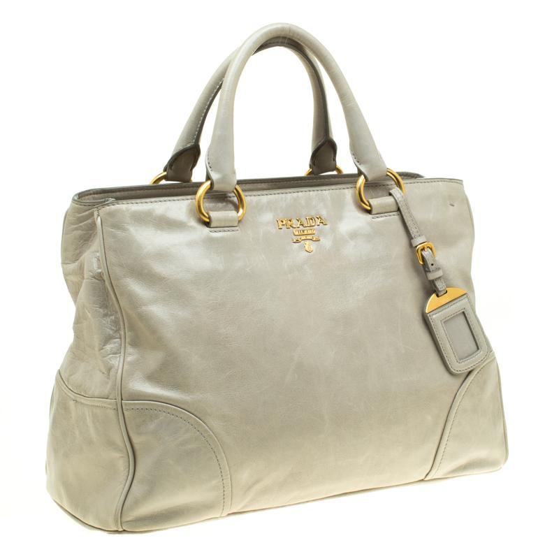 Prada Pale Green Glazed Leather Top Handle Bag In Good Condition In Dubai, Al Qouz 2