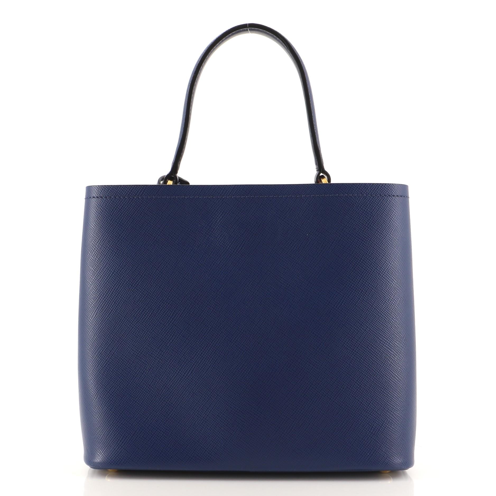Prada Panier Bucket Bag aus Saffiano-Leder Medium im Zustand „Gut“ in NY, NY