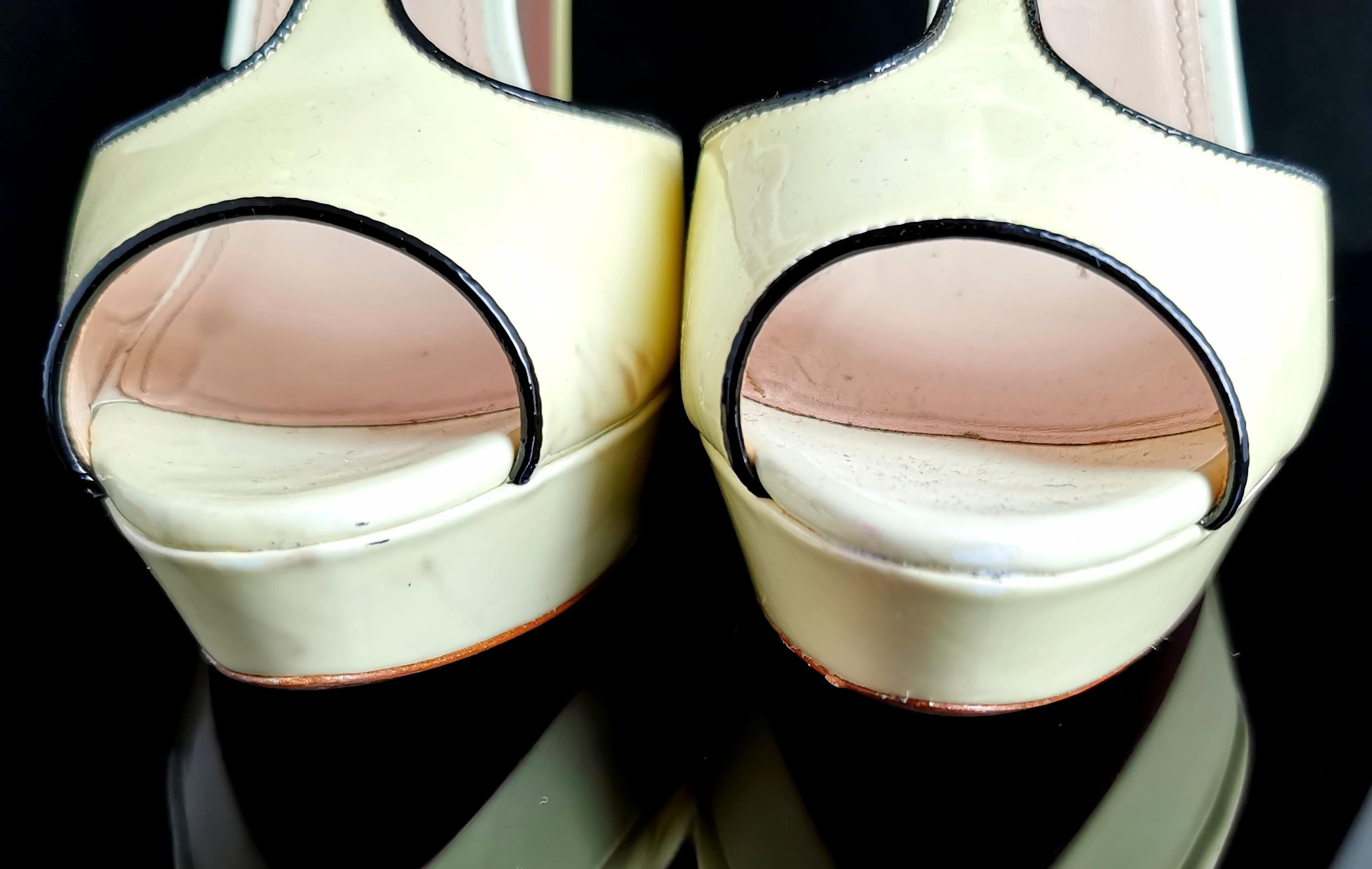 Prada patent leather platform heel sandals, T bar, Lemon yellow  In Fair Condition In NEWARK, GB