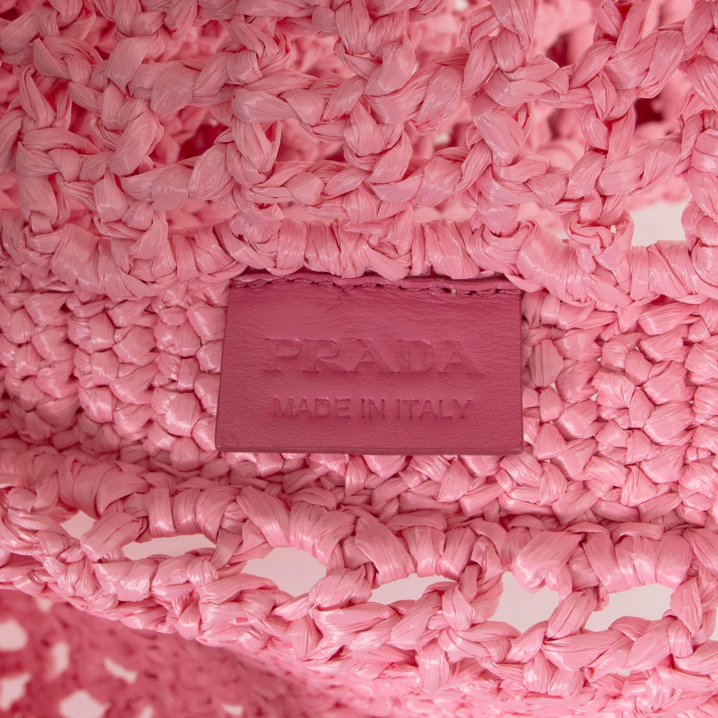 Bolso de mano PRADA Rosa pétalo rafia LOGO CROCHET en venta 4