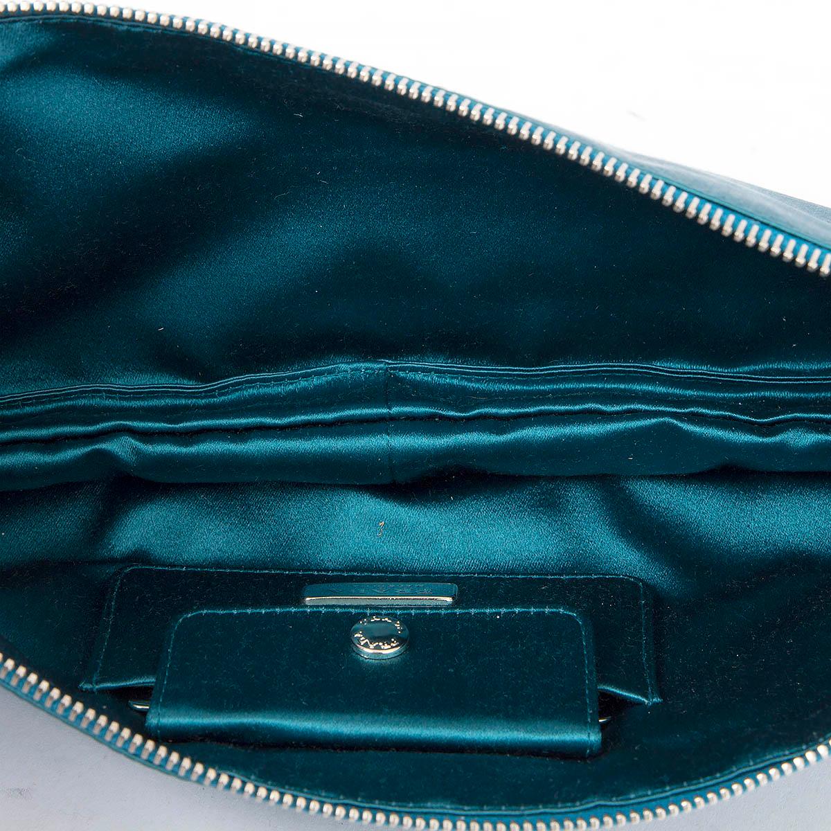 PRADA petrol blue silk SATIN Clutch Bag In Excellent Condition For Sale In Zürich, CH