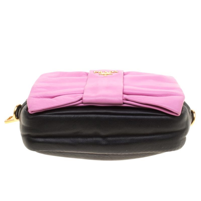 Prada Pink And Black Leather Bow Crossbody Bag In Good Condition In Dubai, Al Qouz 2