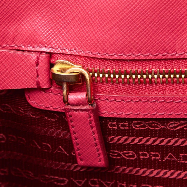 Prada Pink Leather Saffiano Galleria Handbag Italy w/ Dust Bag For Sale