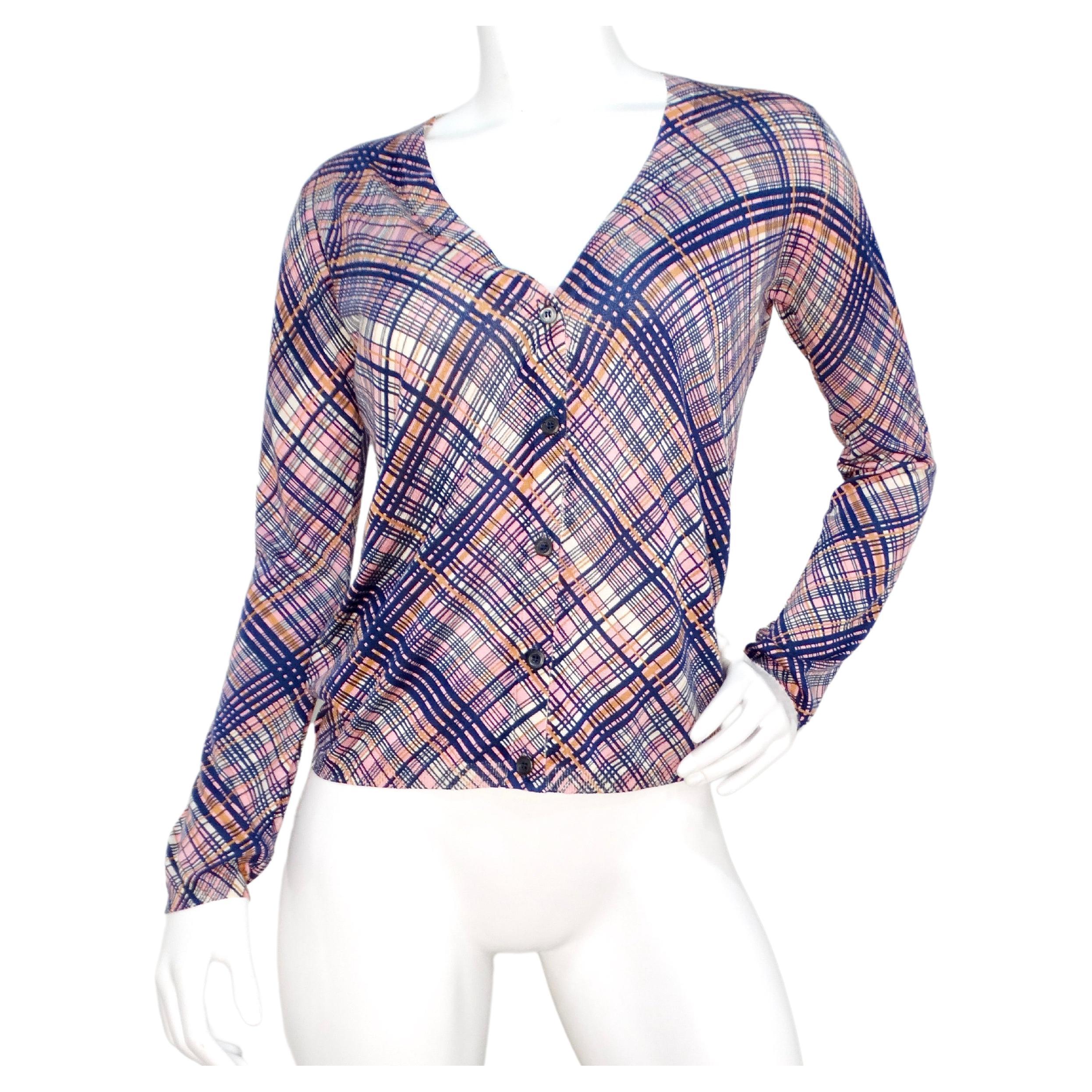 Cardigan à carreaux rose et bleu marine Prada en vente