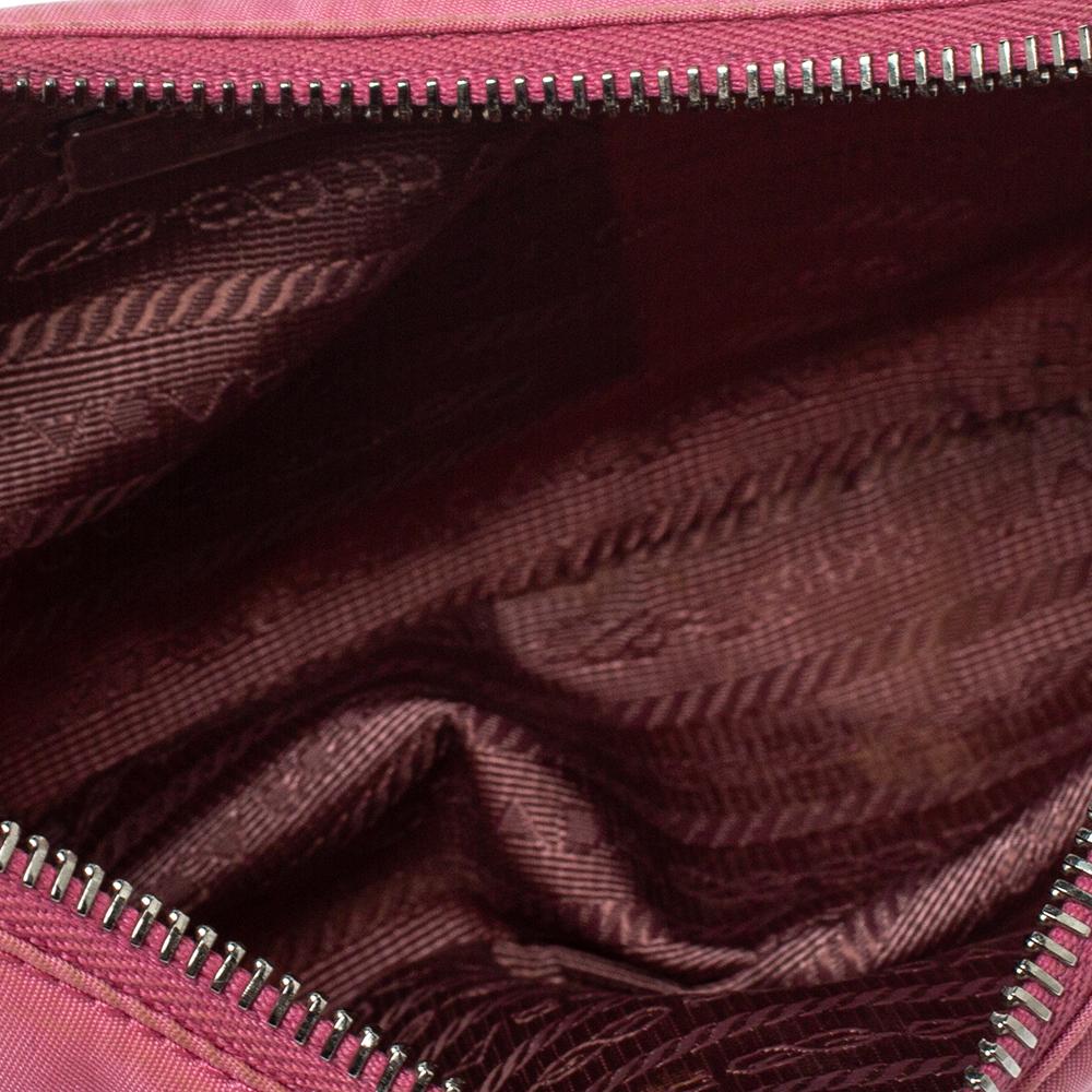 Prada Pink Nylon Re-Edition 2005 Shoulder Bag In Fair Condition In Dubai, Al Qouz 2