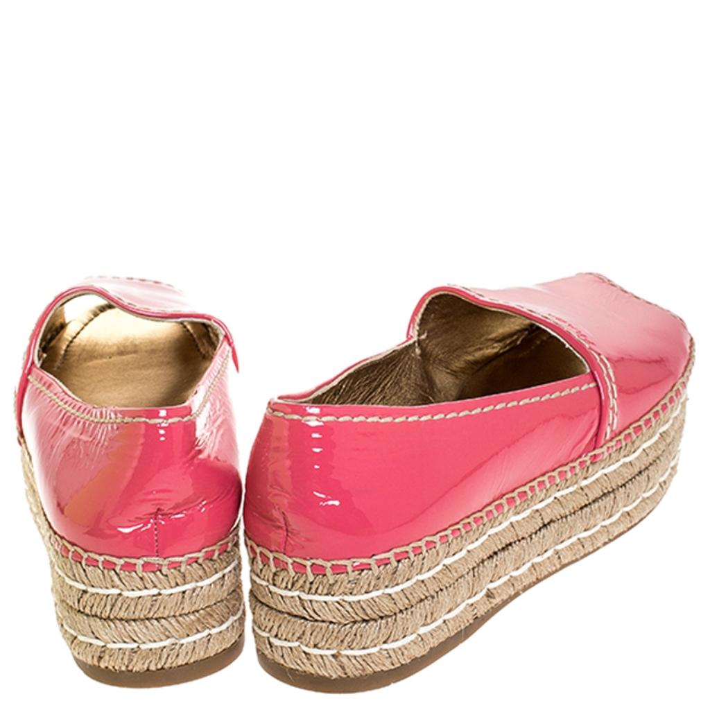 Prada Pink Patent Leather Peep Toe Platform Espadrilles Size 40 In Good Condition In Dubai, Al Qouz 2