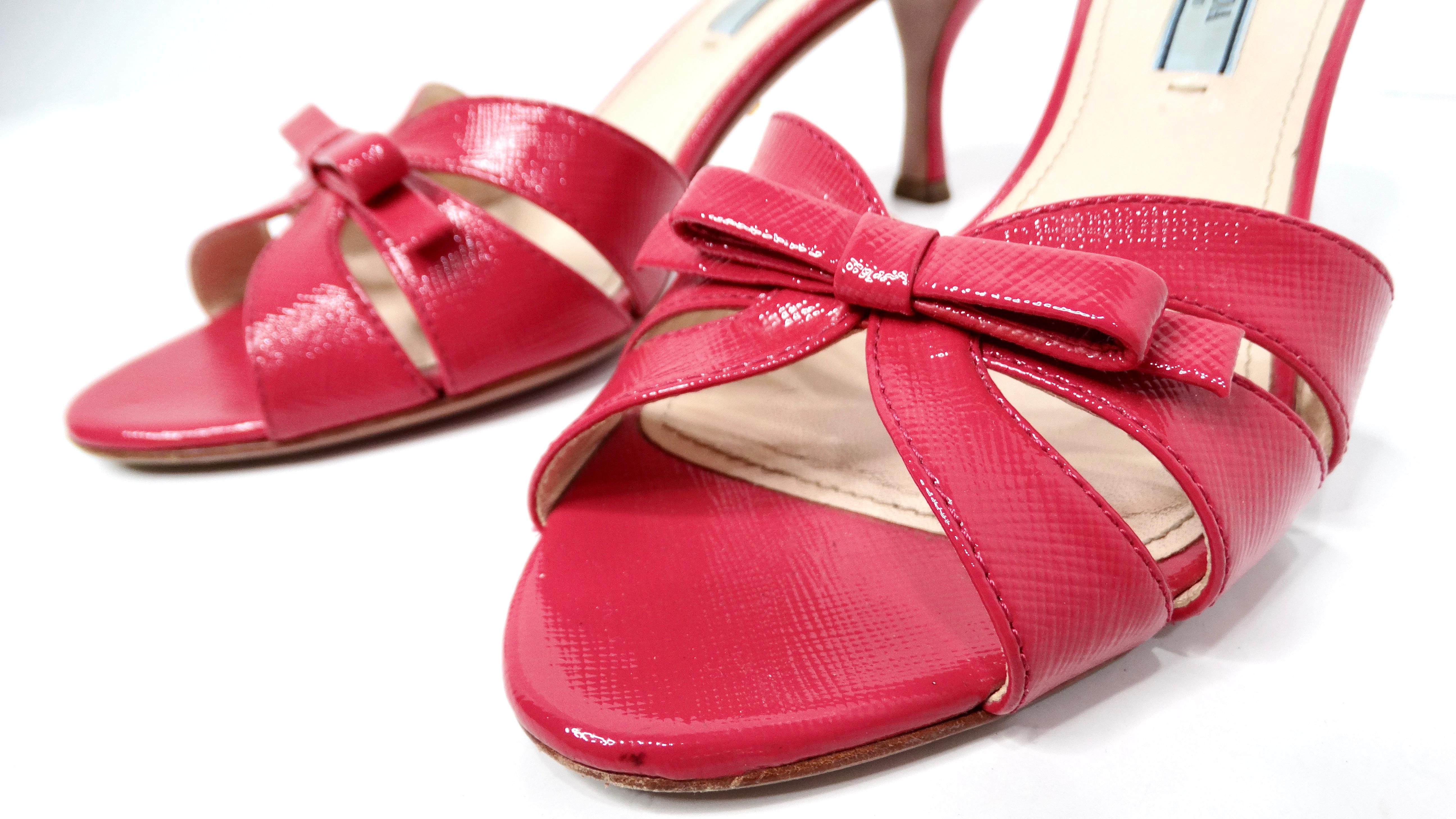 Prada Pink Saffiano Leather Bow Slide Sandals im Zustand „Gut“ im Angebot in Scottsdale, AZ