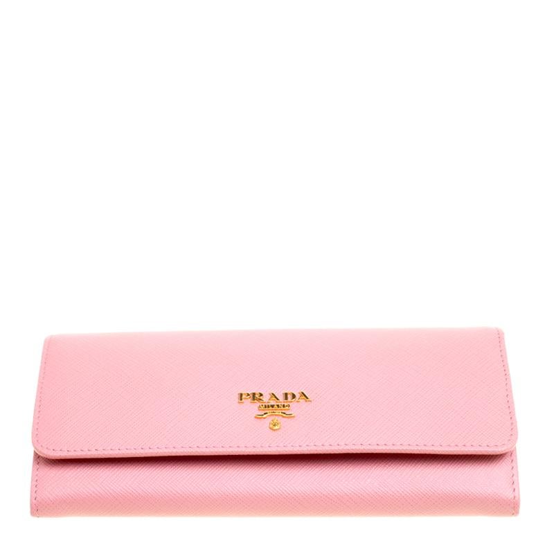 Prada Pink Saffiano Leather Continental Wallet In New Condition In Dubai, Al Qouz 2