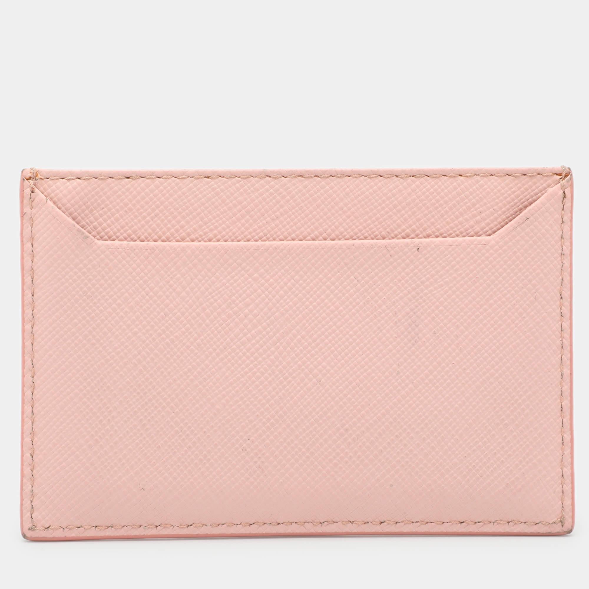 Prada Pink Saffiano Leather Logo Card Holder In Good Condition In Dubai, Al Qouz 2