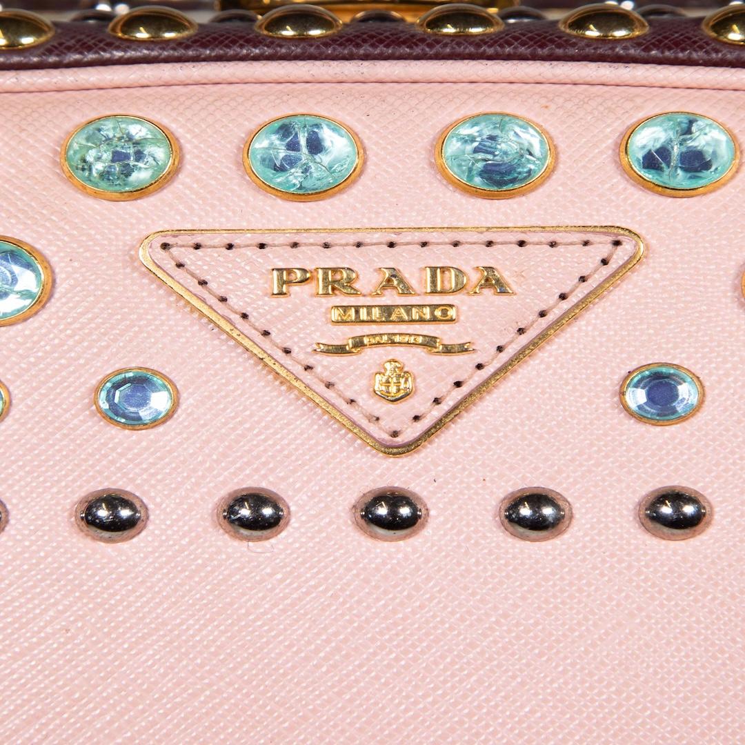 De las mujeres Bolso piramidal de piel saffiano rosa de Prada