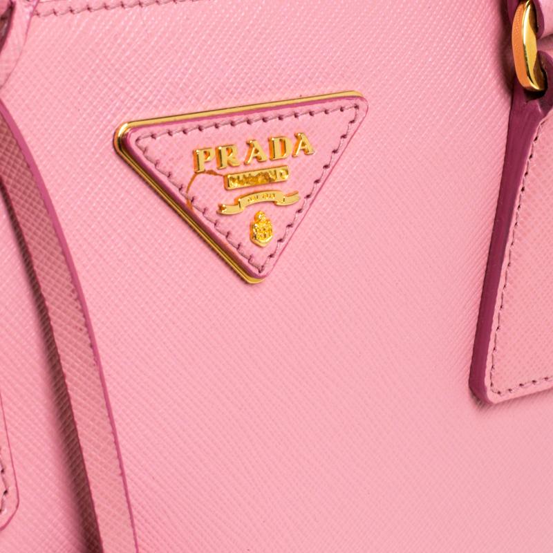 Prada Pink Saffiano Lux Leather Small Double Zip Tote In Good Condition In Dubai, Al Qouz 2