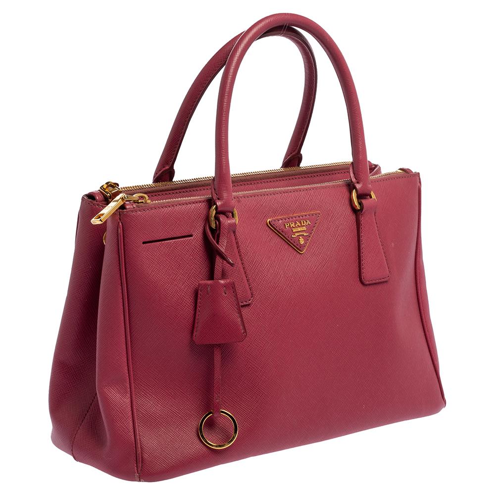 Prada Pink Saffiano Lux Leather Small Galleria Tote In Good Condition In Dubai, Al Qouz 2