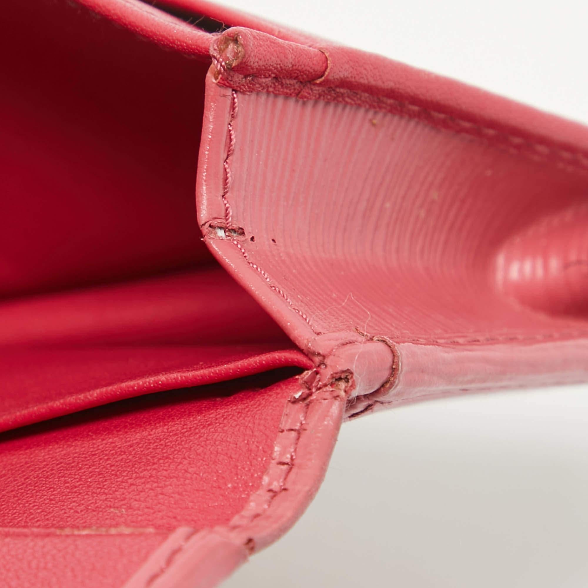 Prada Pink Vittello Move Leather Business Card Holder In Good Condition In Dubai, Al Qouz 2