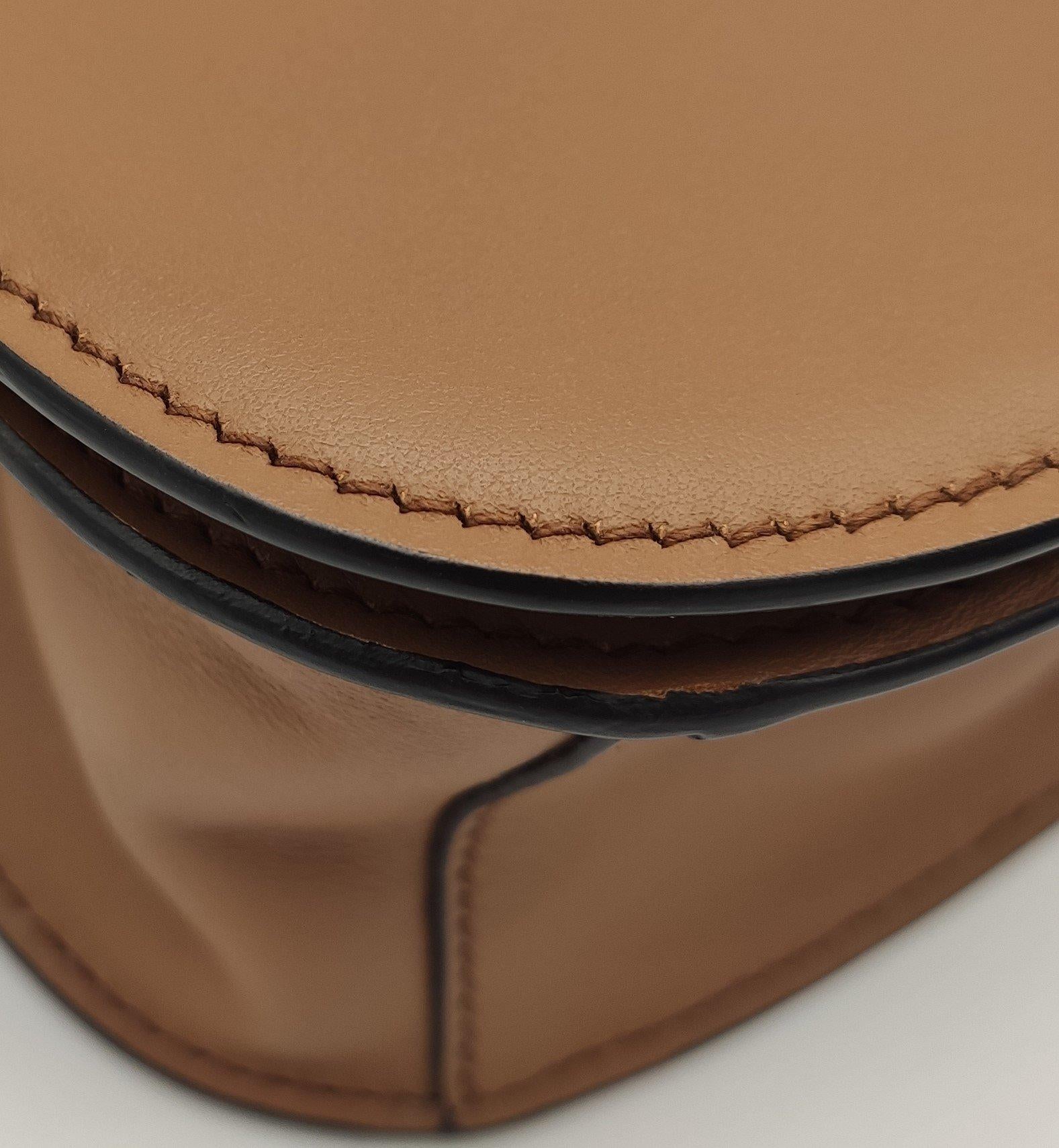 PRADA Pionniere Shoulder bag in Brown Leather 5