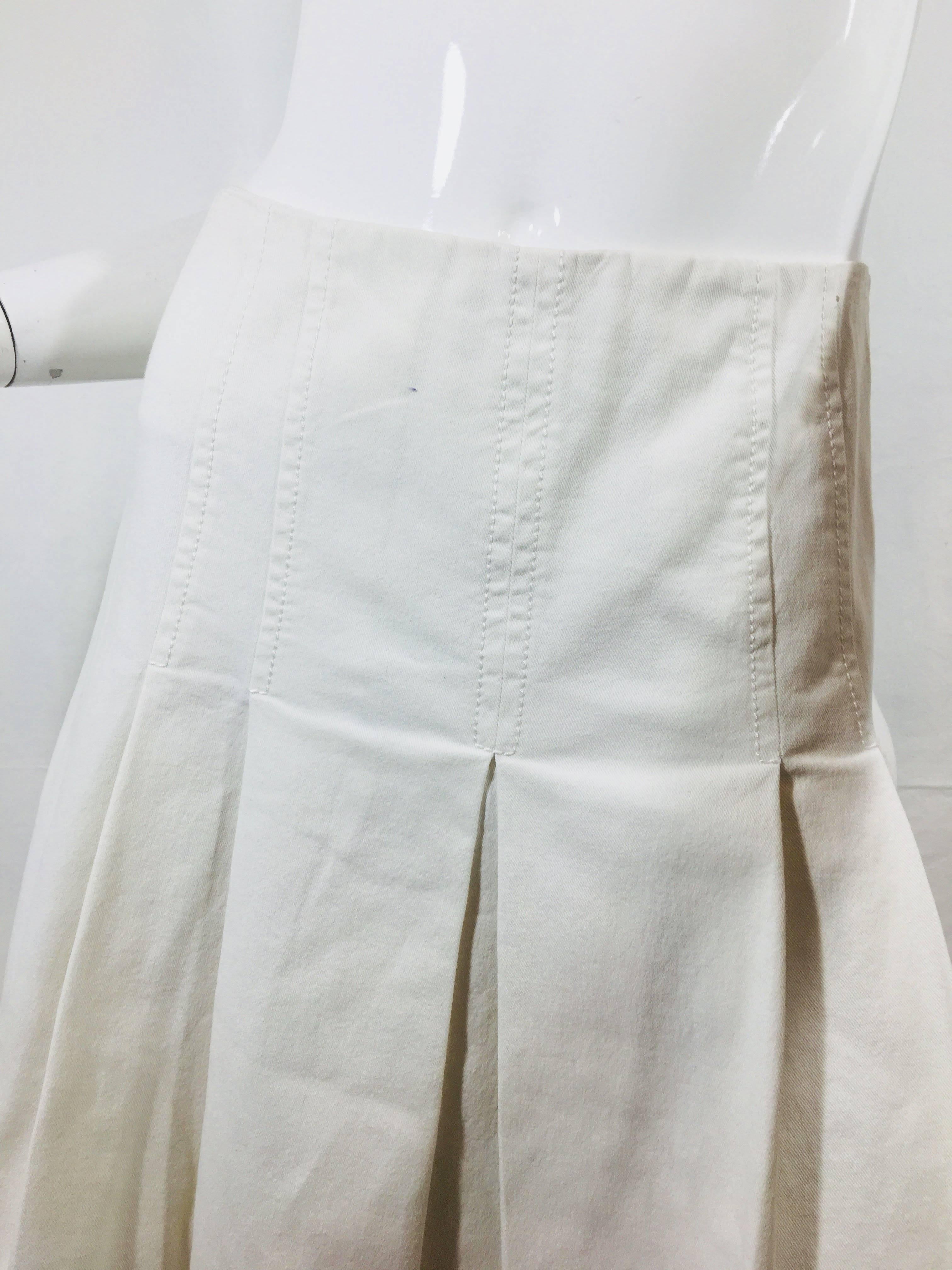 Prada Midi Pleated Skirt  in White Cotton in a European Size 40.