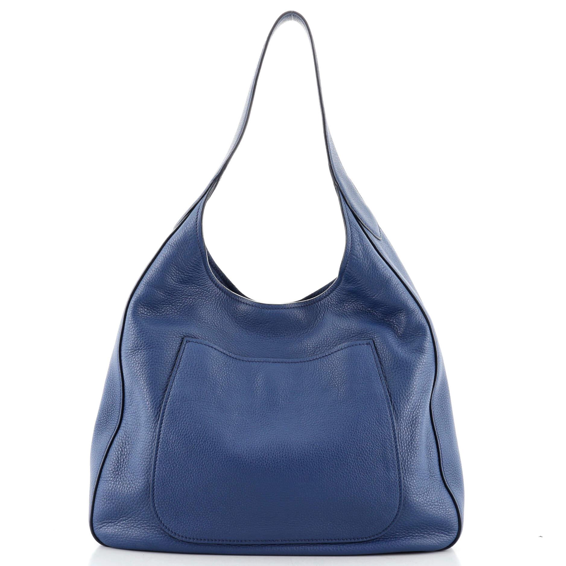 Prada Tasche Hobo Vitello Daino Medium im Zustand „Gut“ in NY, NY