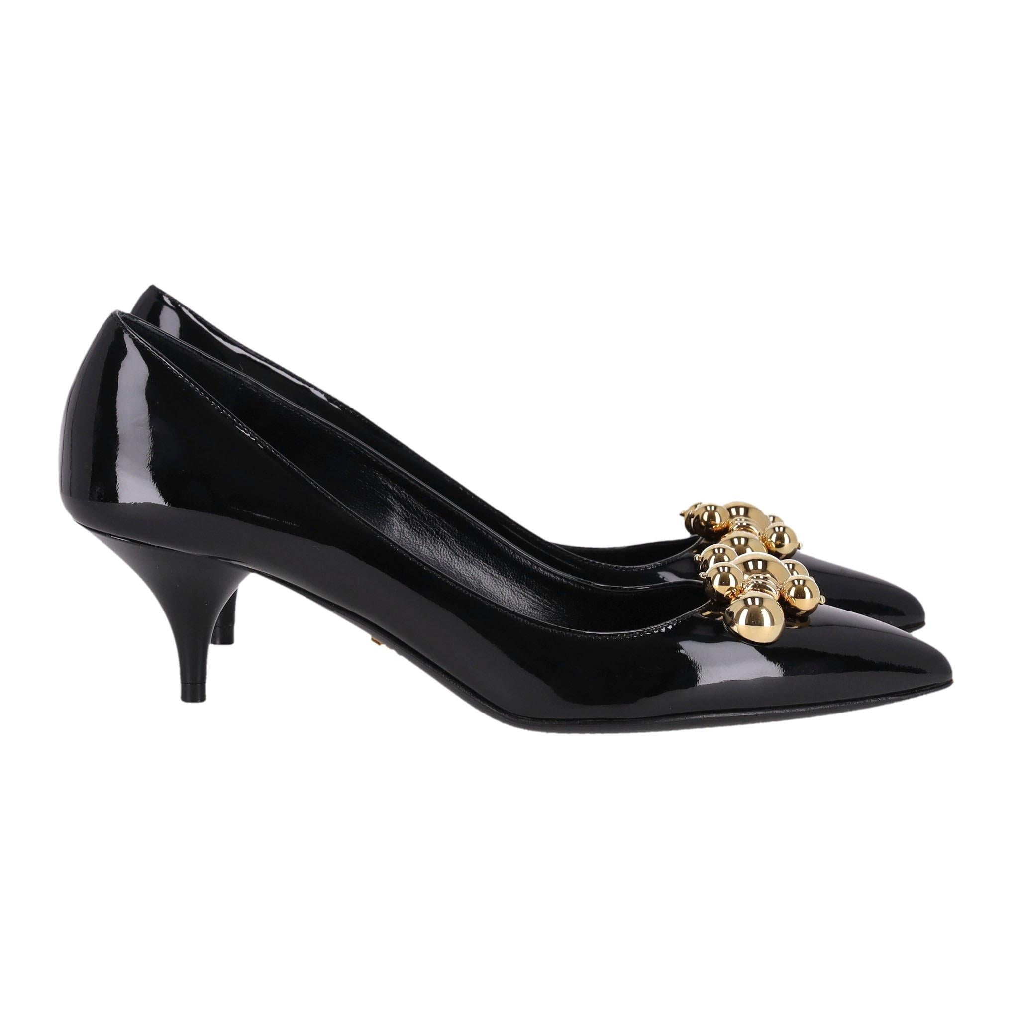 Prada Spitz zulaufende Lackleder Kitten Heels (Schwarz)