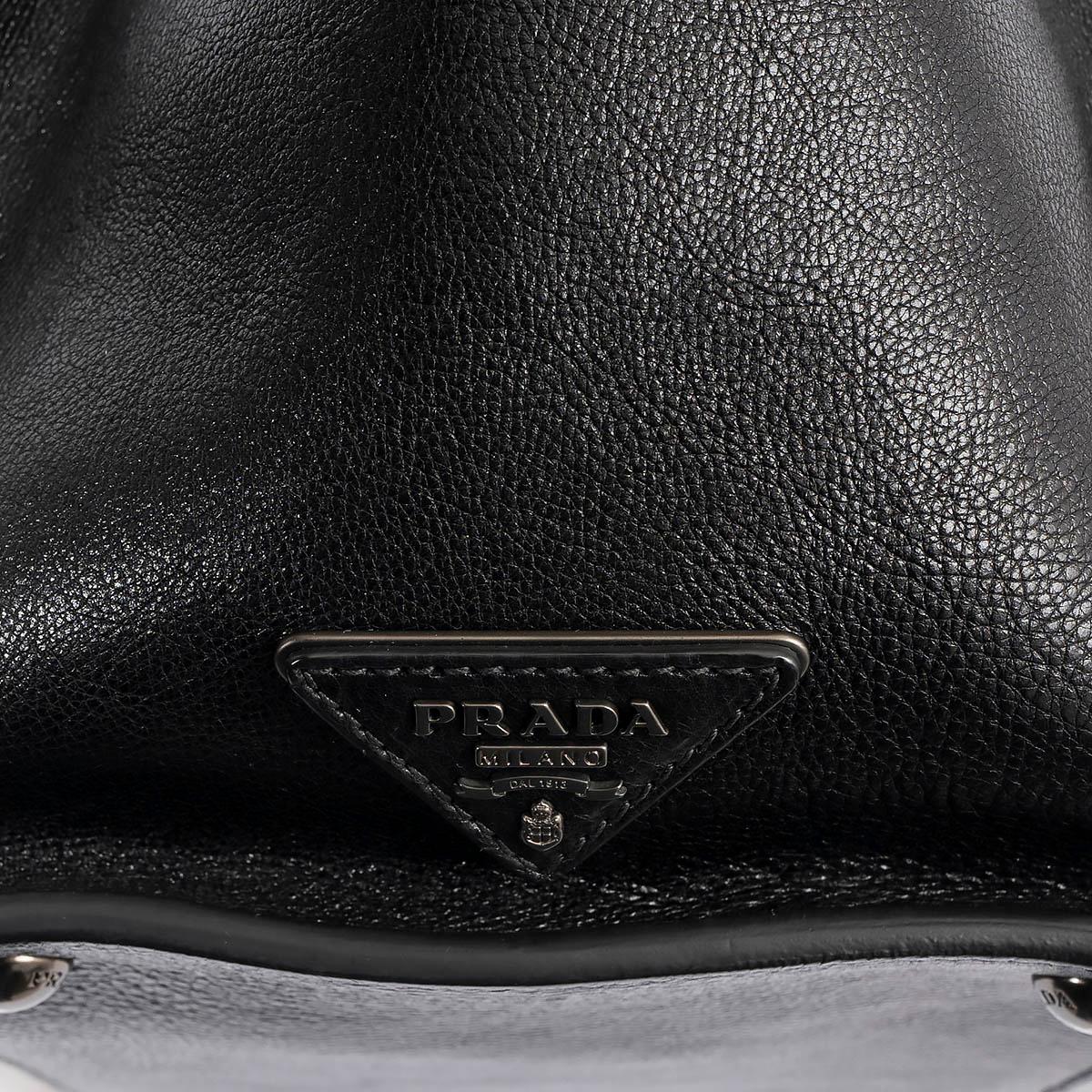 PRADA Pomice beige & black Glace leather SOUND Tote Bag For Sale 2