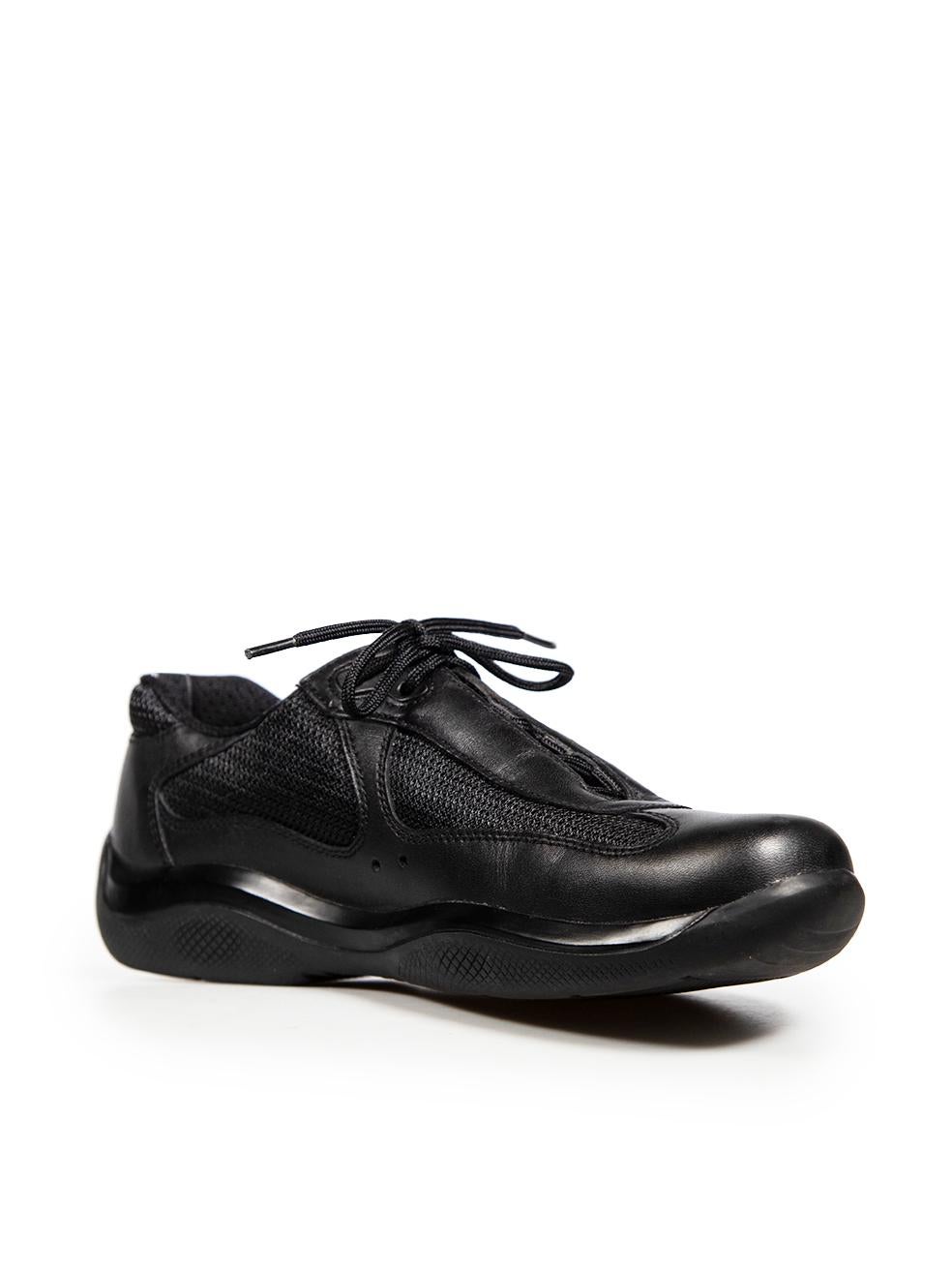 CONDITION is Very good. Hardly any visible wear to trainers is evident on this used Prada Sport designer resale item. There shoes come with there original dust bag
 
 
 
 Details
 
 
 Black
 
 Leather and mesh panelled
 
 Trainers
 
 Low top
 
 Lace