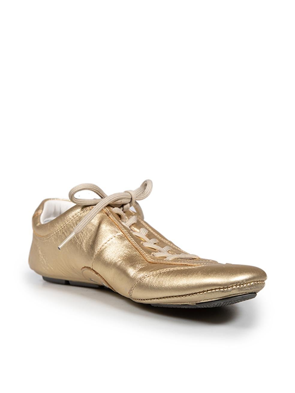 CONDITION is Very good. Minimal wear to the trainers is evident. Discolouration to both sides of both shoes and to the left tongue. Fading to the designer label on the back of both shoes. Abrasion to the right toe box, and the left side of the left