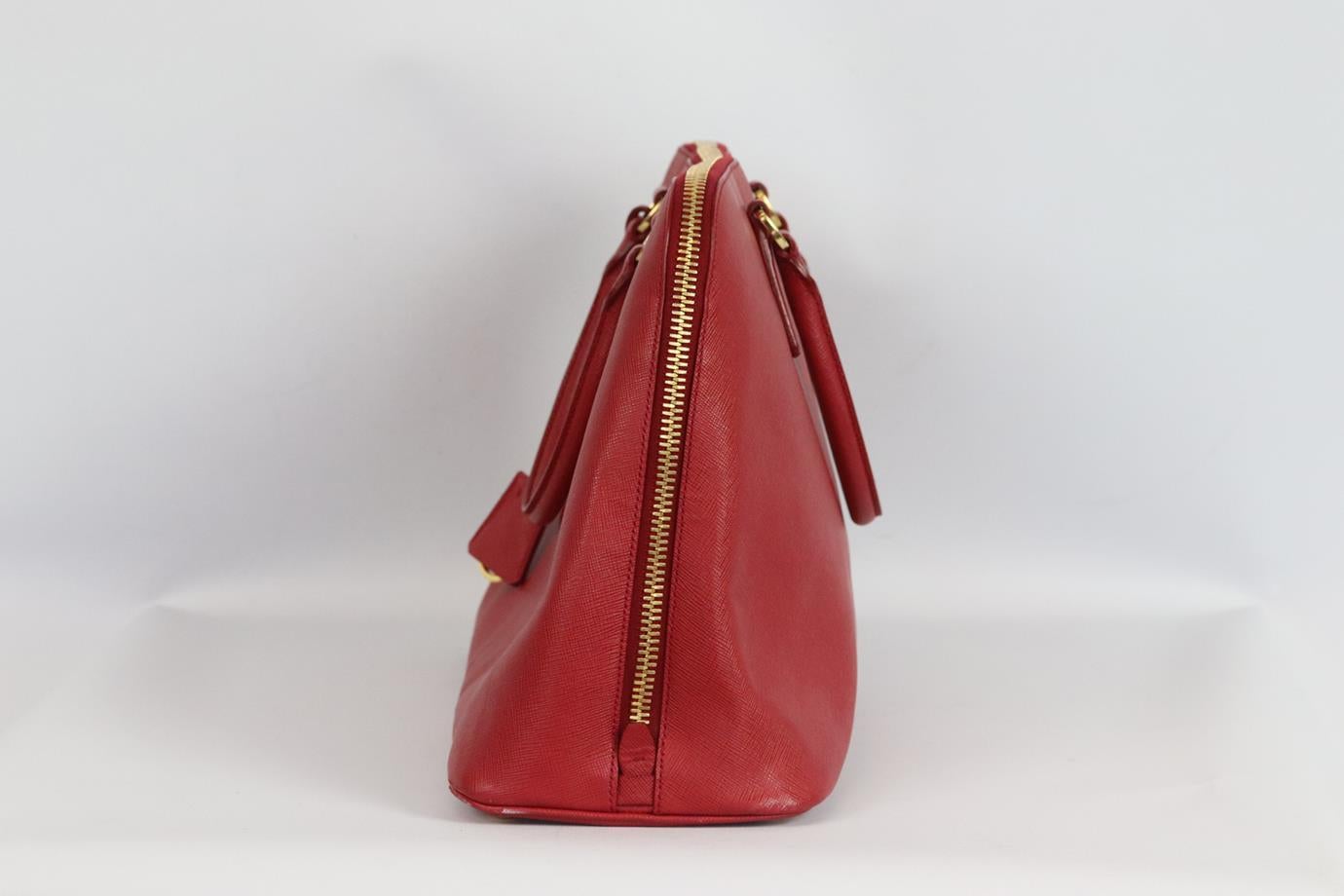 Grand sac fourre-tout en cuir texturé Prada Promenade Saffiano Excellent état - En vente à London, GB