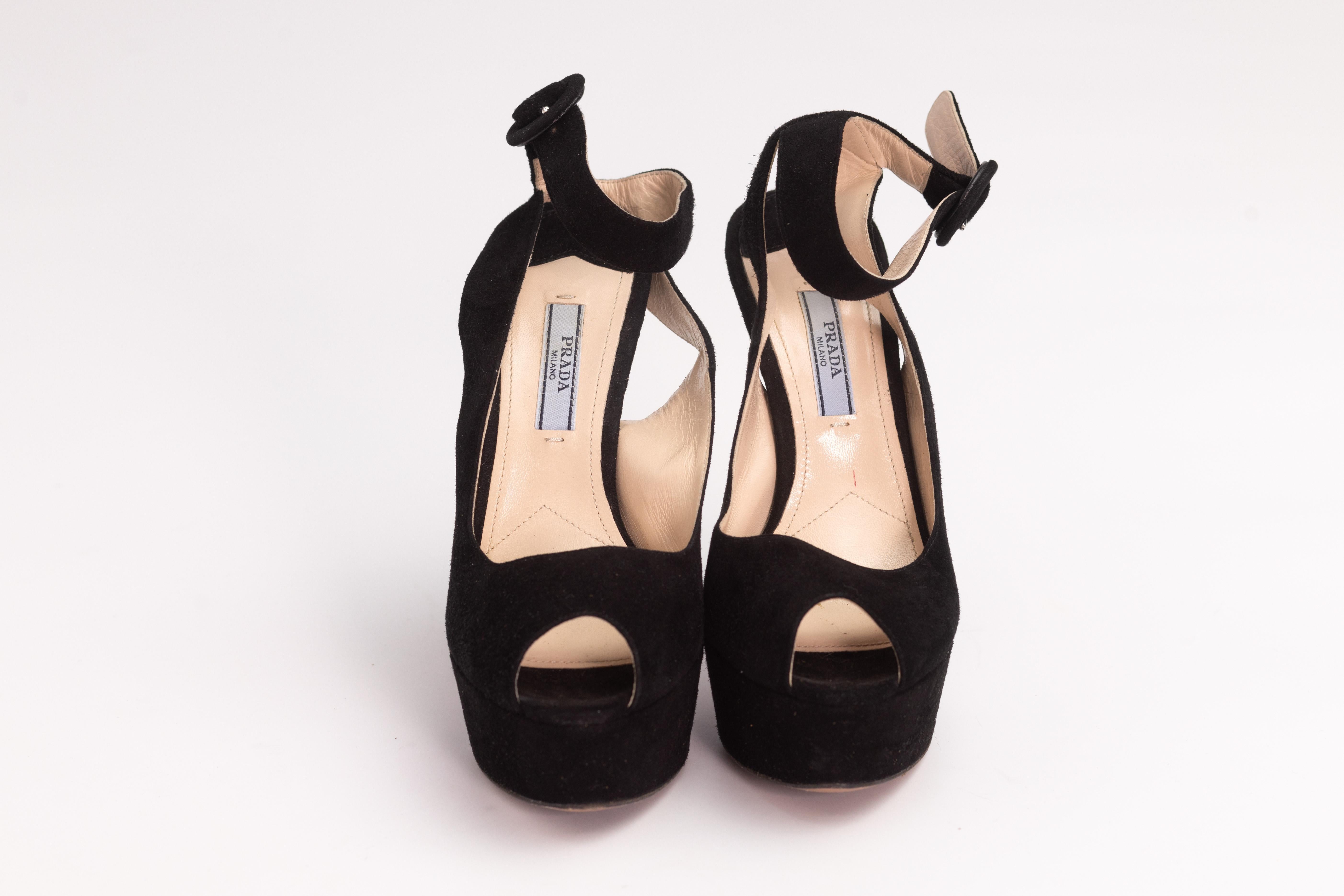 Prada Pumps Black Suede Platform Ankle Strap Peep Toe Heels (EU 36) In Good Condition For Sale In Montreal, Quebec