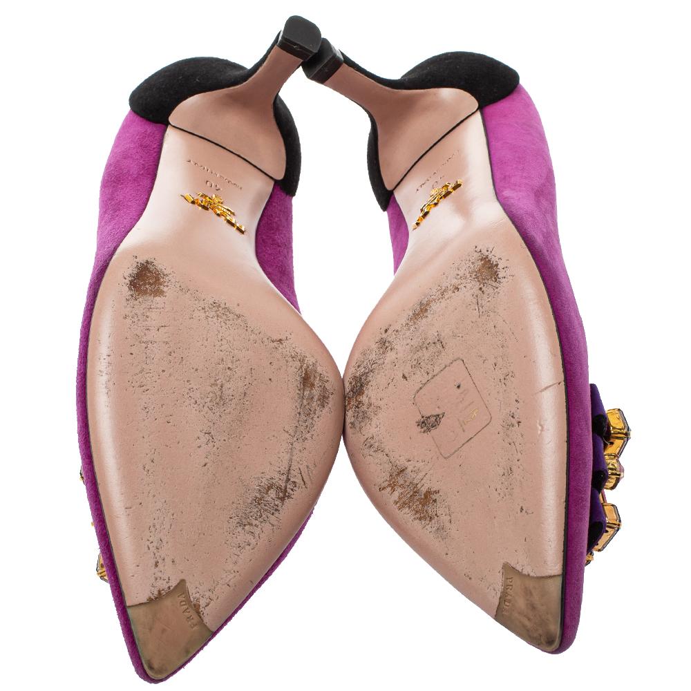 Prada Purple/Black Suede Embellished Pointed Toe Pumps Size 40 In Good Condition In Dubai, Al Qouz 2