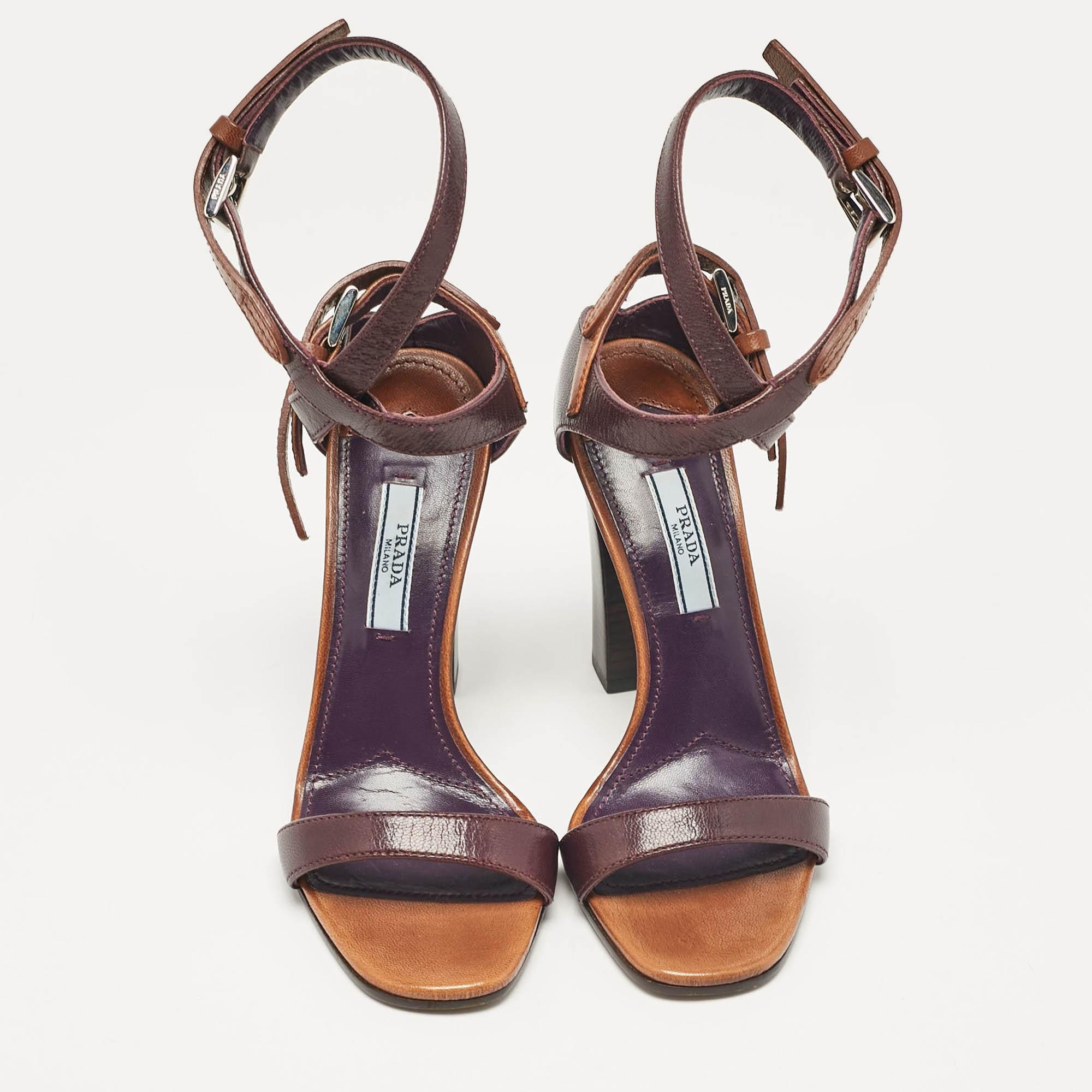 Prada Purple/Brown Leather Ankle Strap Sandals Size 36 In Good Condition For Sale In Dubai, Al Qouz 2