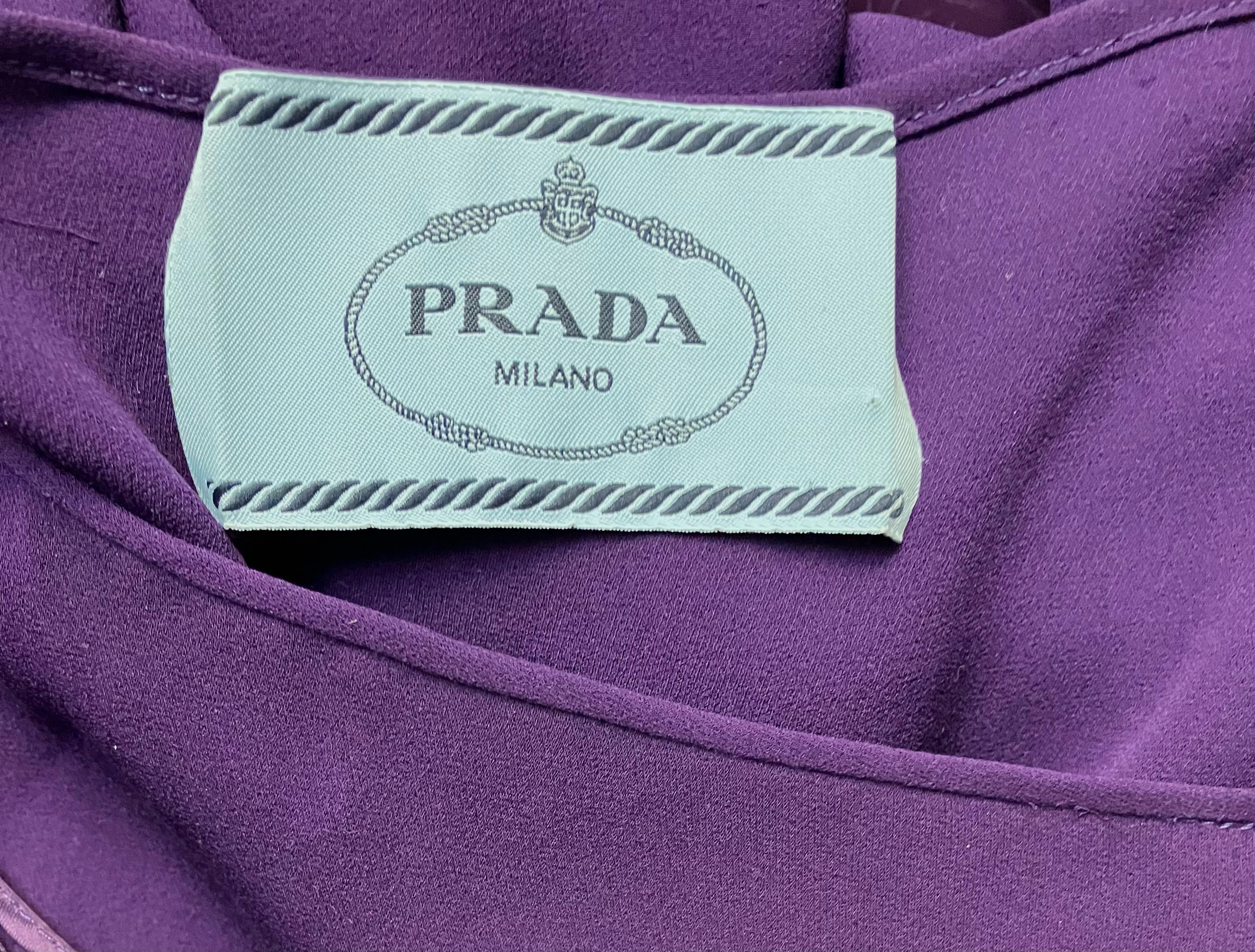 Vestido de seda drapeado morado de Prada en Bueno estado para la venta en Paris, FR