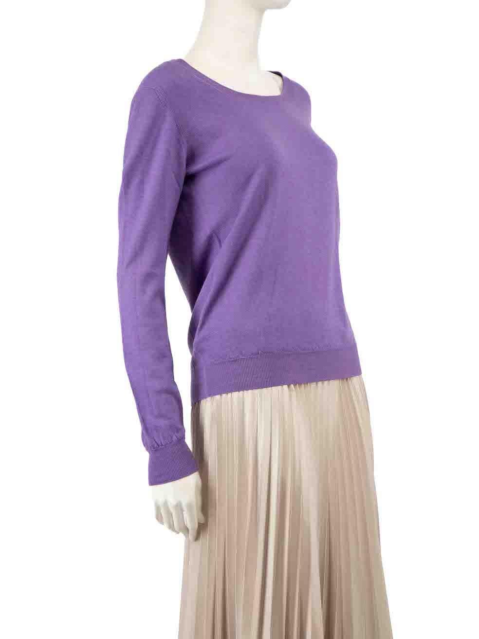 CONDITION is Never worn. No visible wear to jumper is evident on this new Prada designer resale item.
 
 
 
 Details
 
 
 Purple
 
 Wool
 
 Jumper
 
 Long sleeves 
 
 Knitted and stretchy
 
 Round neckline
 
 
 
 
 
 Made in China
 
 
 
