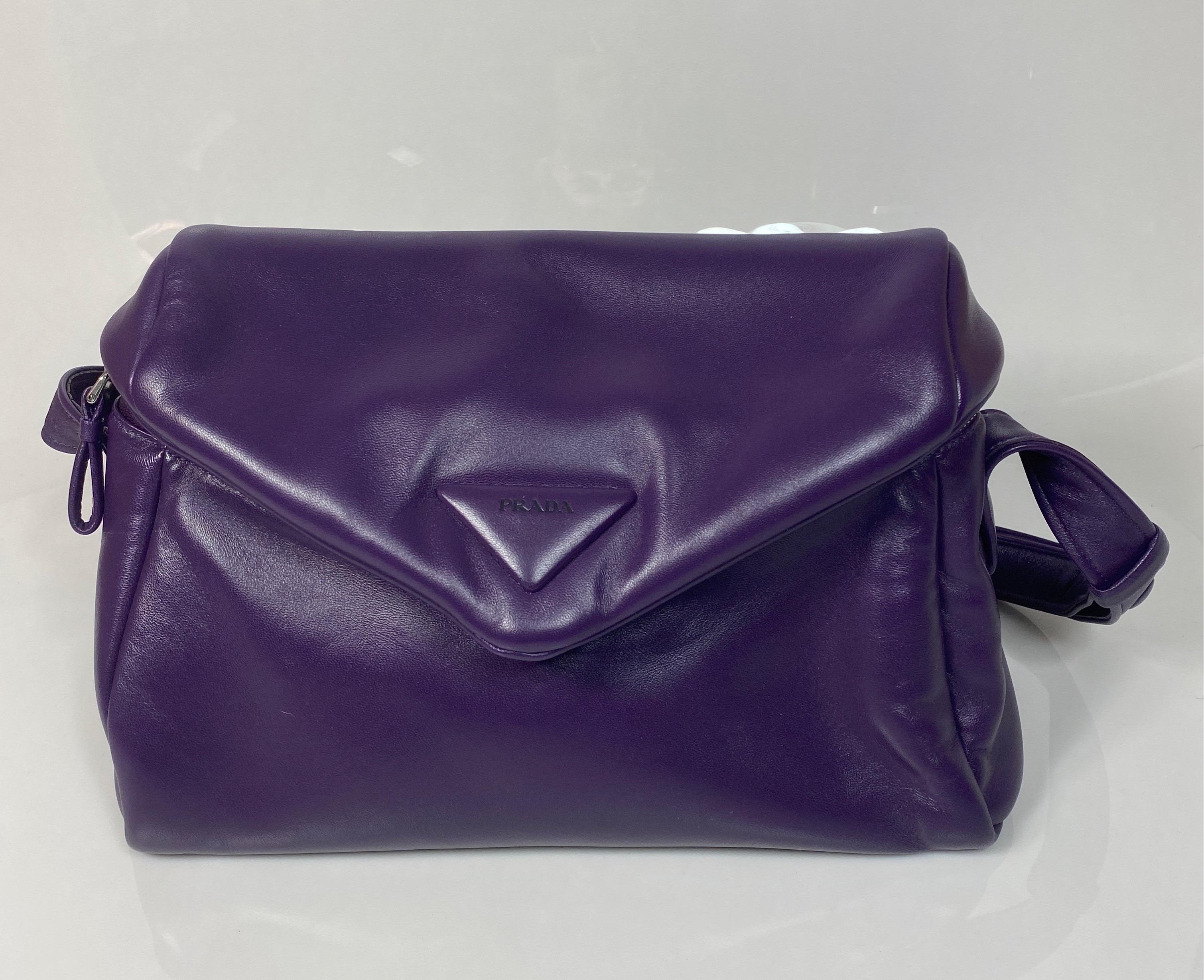 Prada Purple Padded Napa Leather Signaux Handbag -New In New Condition In West Palm Beach, FL