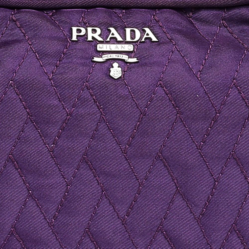 Prada Purple Quilted Nylon Camera Shoulder Bag In Good Condition In Dubai, Al Qouz 2