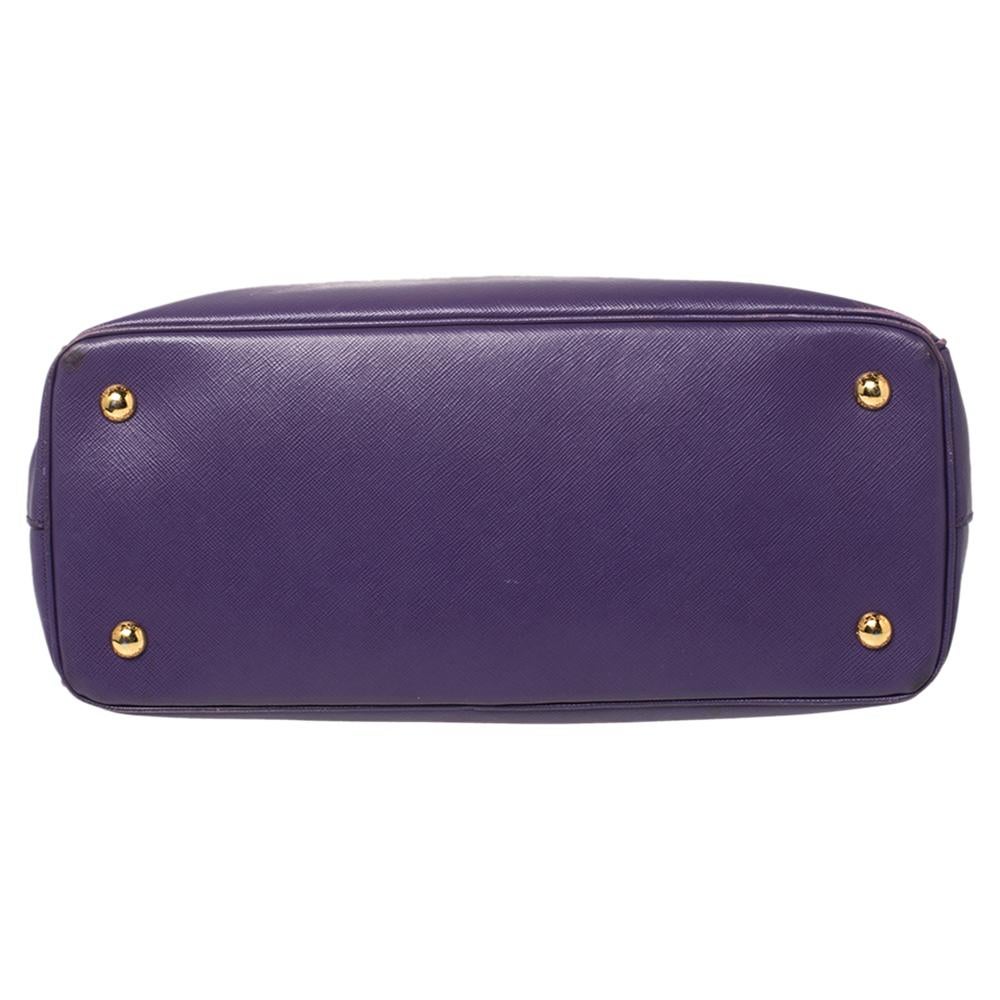 Prada Lila Saffiano Lux Leder Medium Tote (Grau)