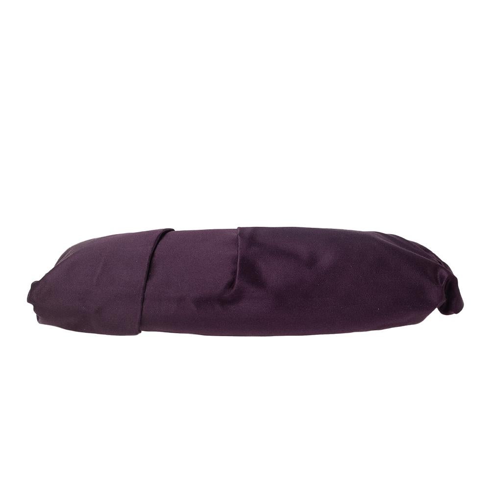 Prada Purple Satin Raso Pleated Clutch In Good Condition In Dubai, Al Qouz 2