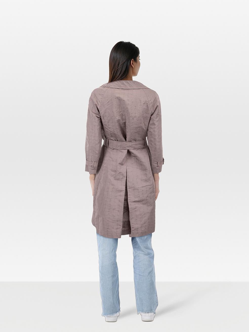 CONDITION is Very good. Minimal wear to the coat is evident. Discolouration on the lower front right and lower back left of this used Prada designer resale item. Discolouration may need gentle hand wash contrary to dry clean instructions.
 
 
 

