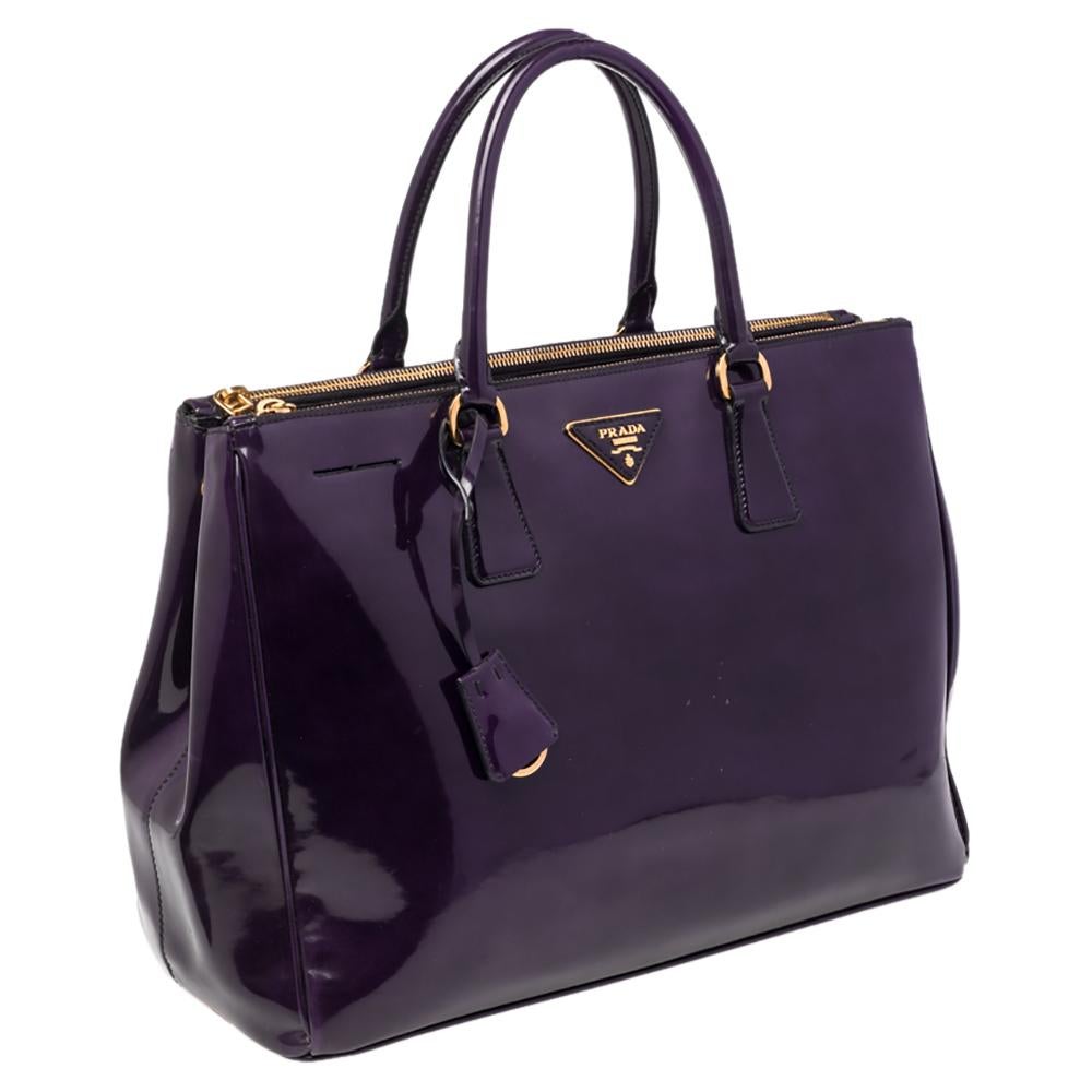 Prada Purple Spazzolato Leather Large Galleria Tote In Good Condition In Dubai, Al Qouz 2