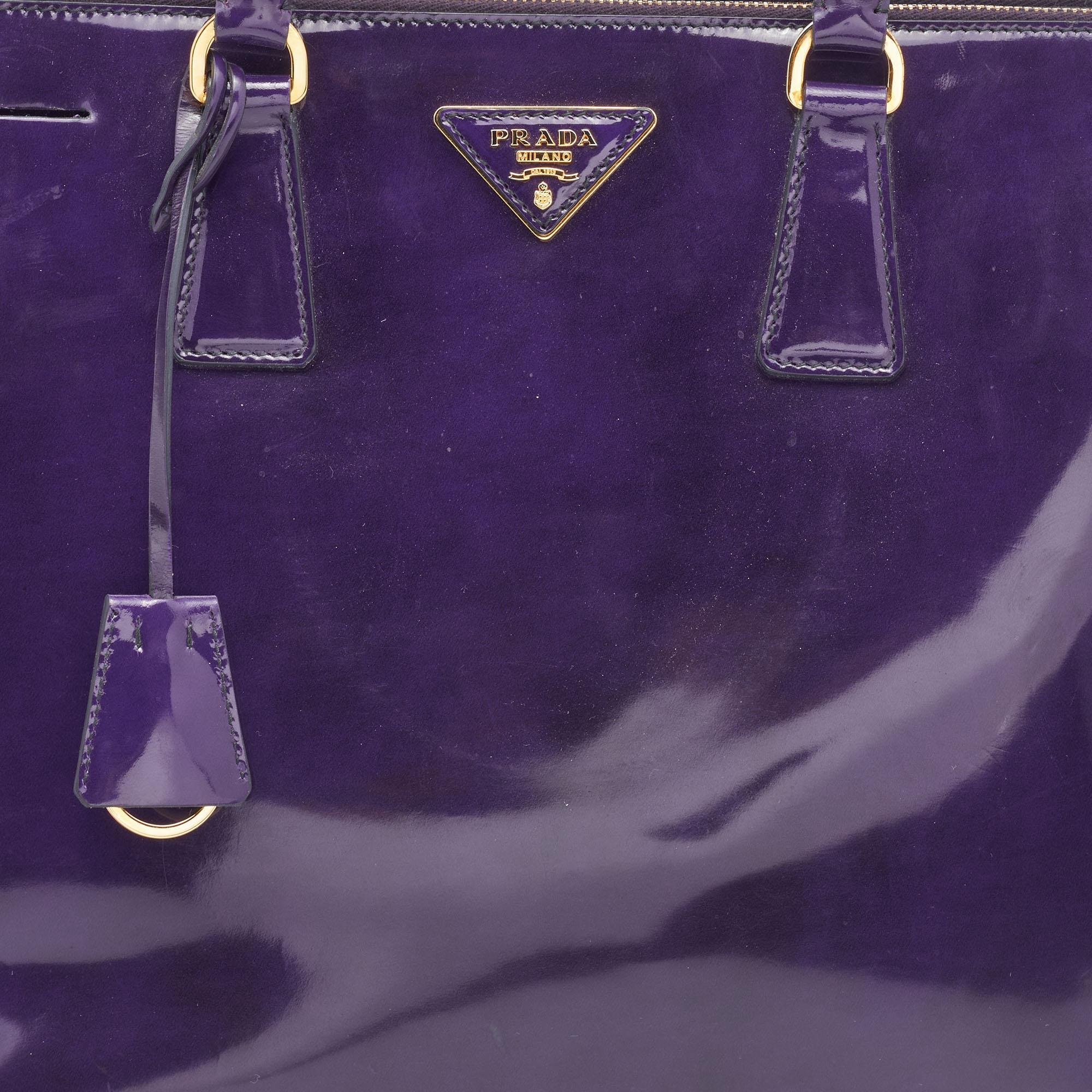 Prada Purple Spazzolato Leather Large Galleria Tote In Good Condition In Dubai, Al Qouz 2