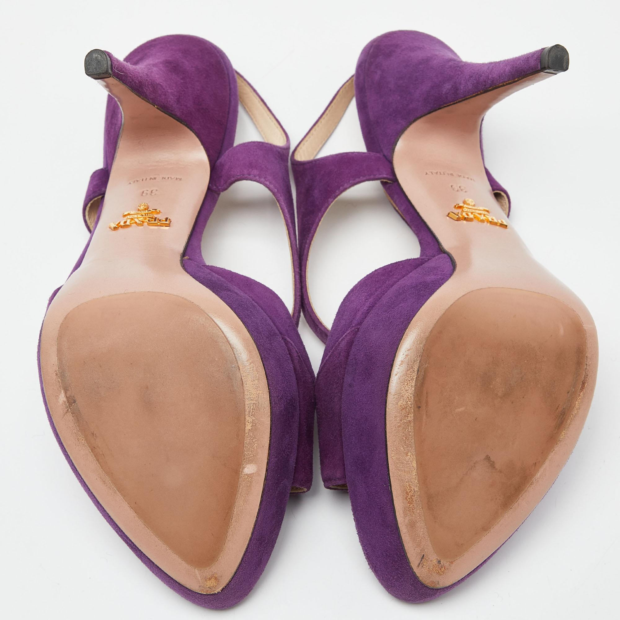 Prada Lila Wildleder Plateausandalen mit Knöchelriemen Größe 39 1