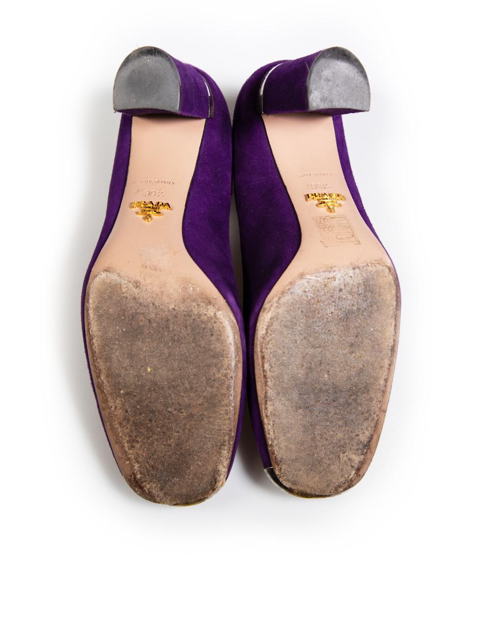 Women's Prada Purple Suede Cap Toe Pumps Size IT 39.5 For Sale