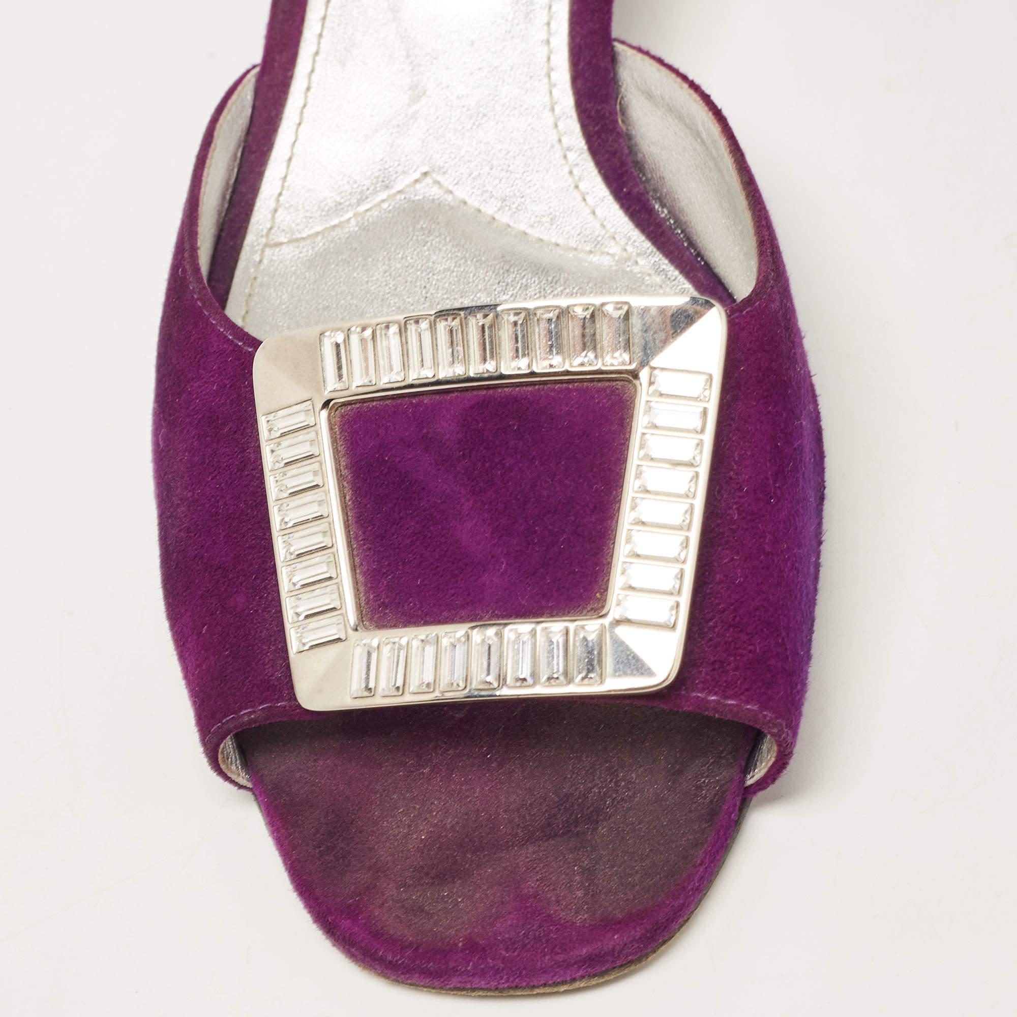 Prada Sandali in pelle scamosciata viola impreziositi da cristalli taglia 39 in vendita 2