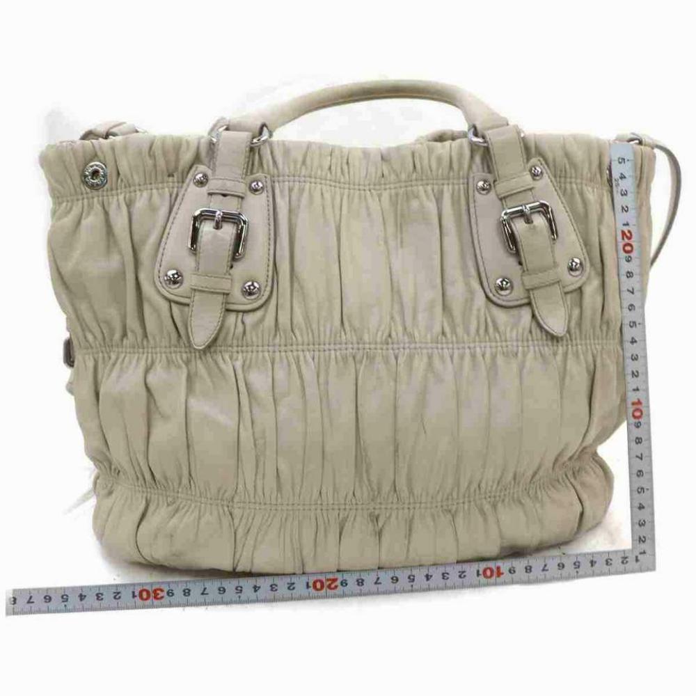 Prada Quilted Prada Hand Beige Leather with Strap 2way 855997 For Sale 5
