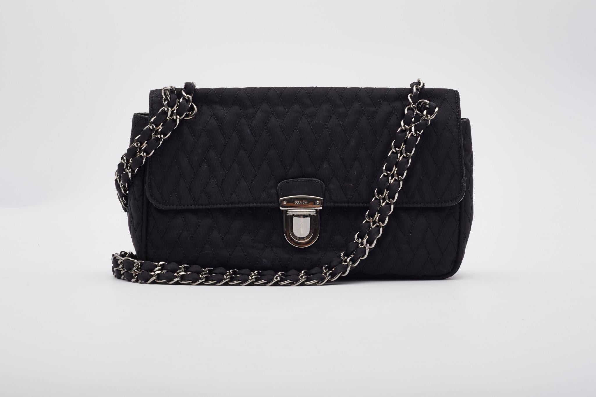 Prada Quilted Saffron & Nylon Impunture Shoulder Bag Black In Good Condition For Sale In Montreal, Quebec