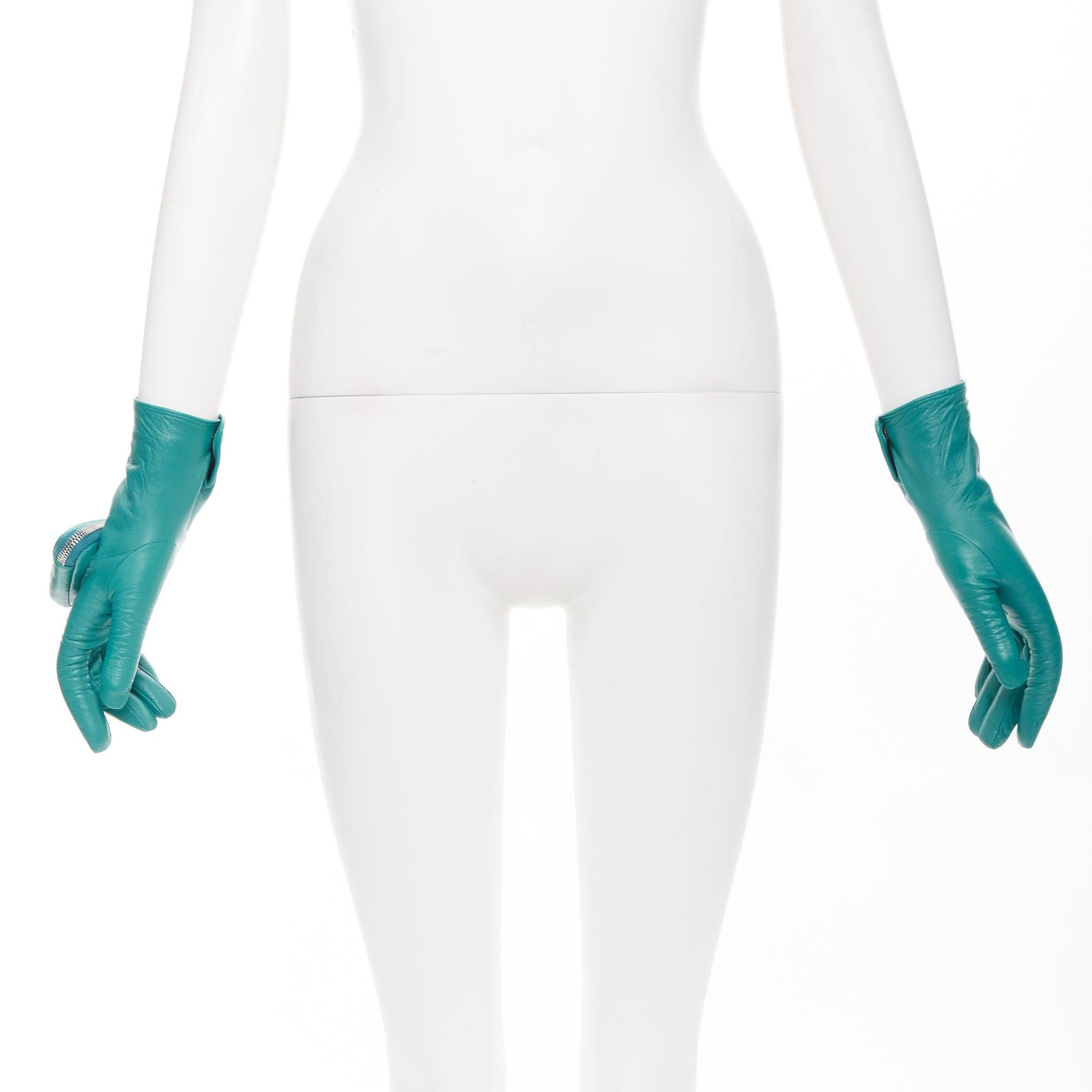 Bleu PRADA Raf Simons 2021 Runway triangle en cuir d'agneau gants courts Sz7 en vente