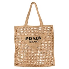 PRADA Raffia Bestickte Logo-Tragetasche Naturale 2021