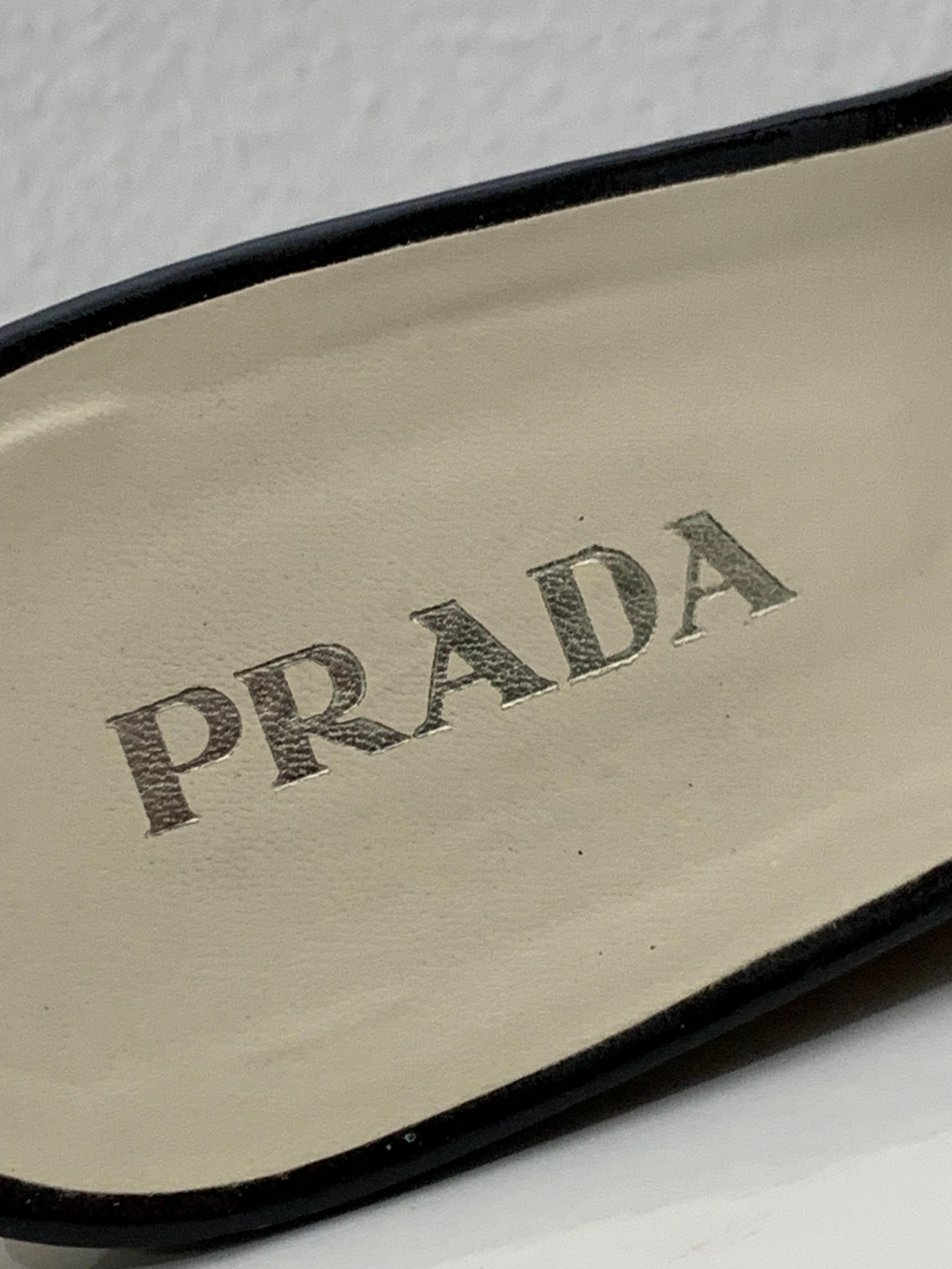 Prada Rattan Wedge Heel Mule with Black Patent Leather - Worn Once For Sale 2