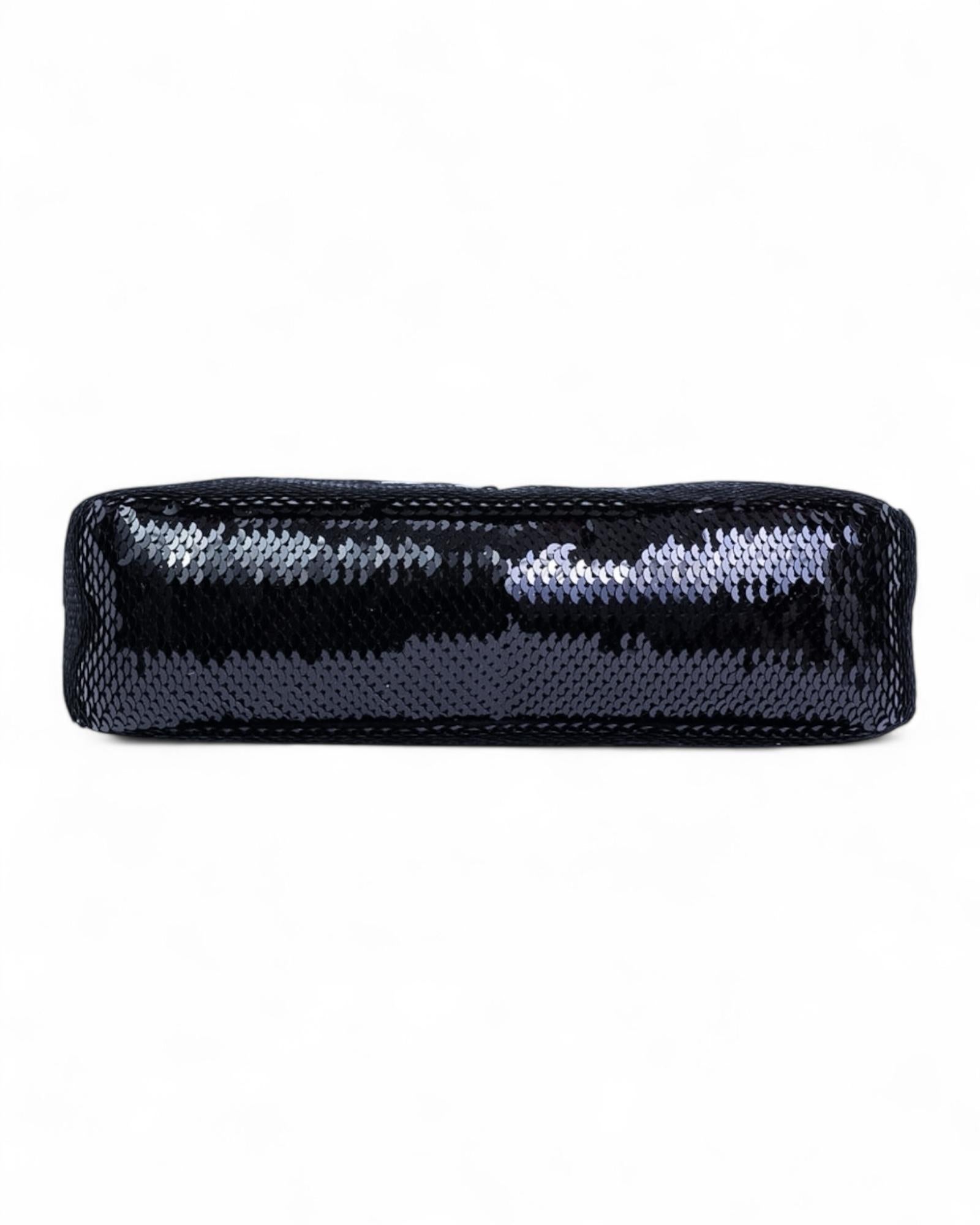 Prada Re-Edition 2000 Sequins Logo Noir en vente 7