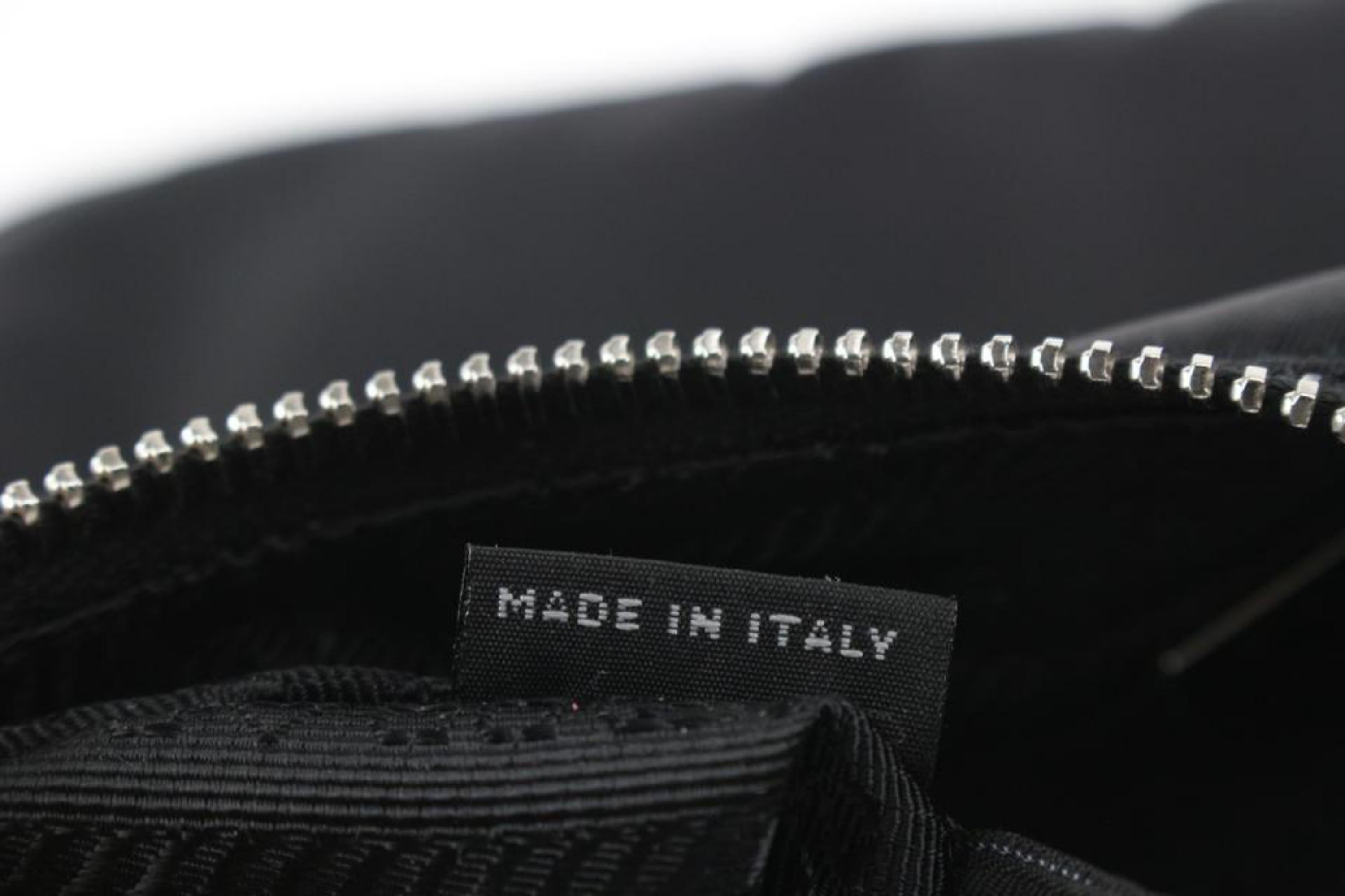 Prada Re-edition 2005 Black Tessuto x Saffiano Small Chain Hobo 1221p13 1