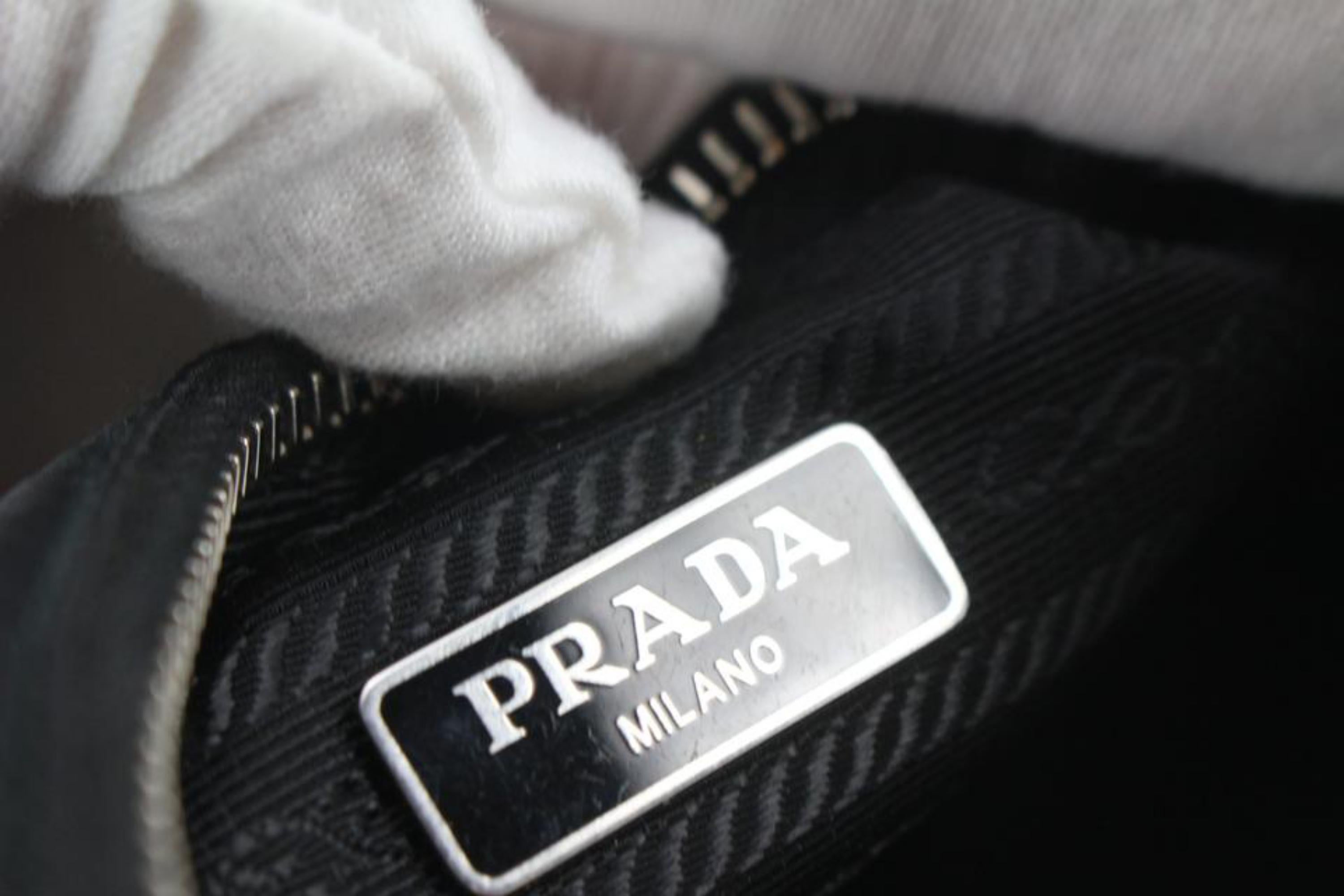 Prada Re-edition 2005 Black Tessuto x Saffiano Small Chain Hobo 1221p13 2